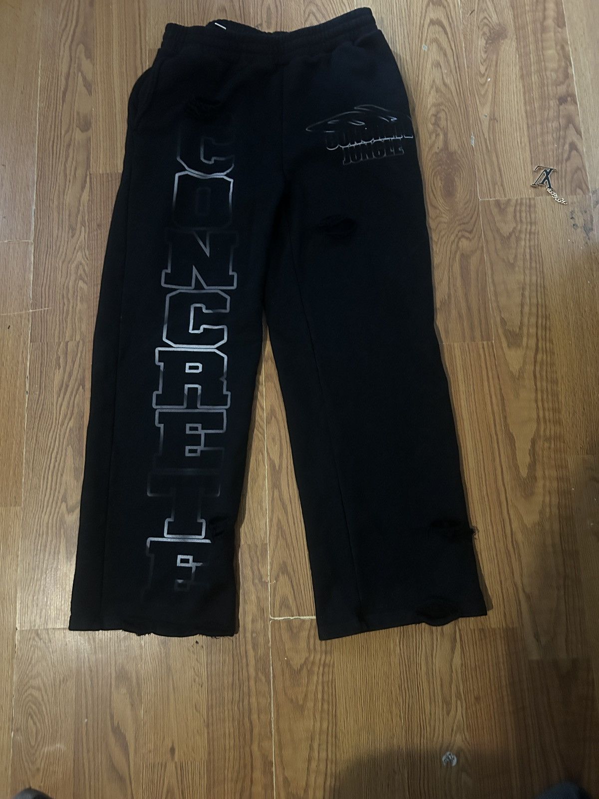 Japanese Brand × Vintage Concrete Jungle Sweatpants Size US 36 / EU 52 - 3 Thumbnail