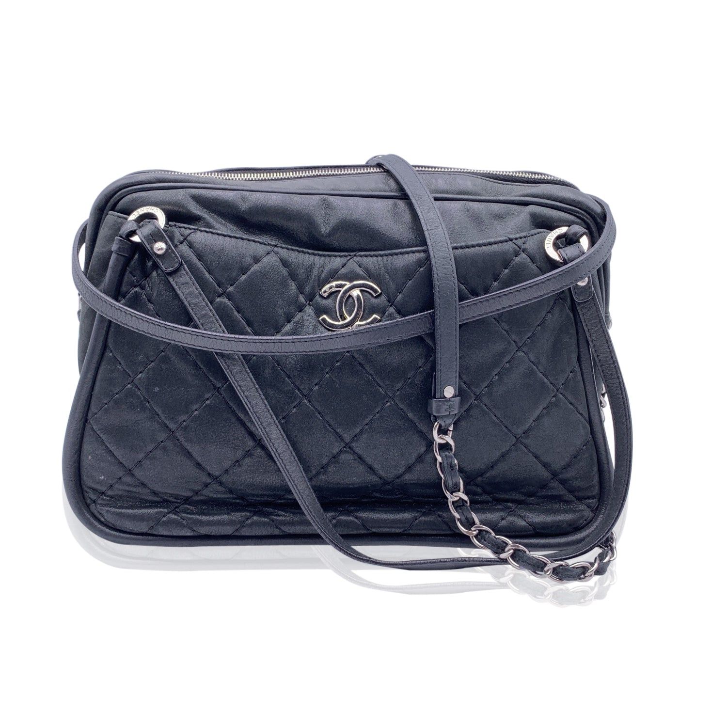image of Chanel Chanel Shoulder Bag Relax Cc Camera in Black, Women's