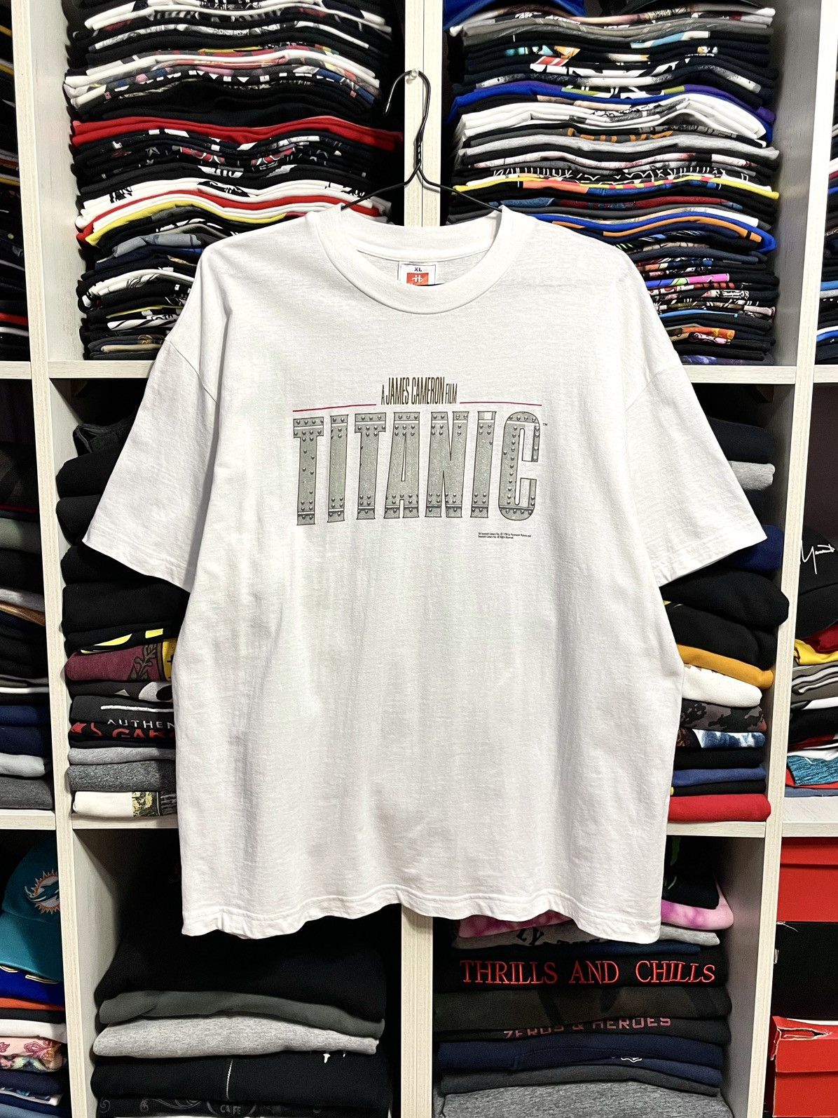 Vintage Vintage 1998 Titanic Leonardo Dicaprio Movie Promo T-Shirt Size US XL / EU 56 / 4 - 1 Thumbnail