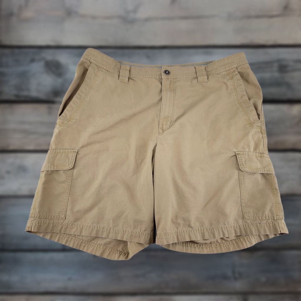 Vintage Columbia Cargo Shorts Men's 40 X 10 Tan Khaki Beige Flat Front 10in Inseam Regular Waist Casual Workwear Travel Size US 40 / EU 56 - 1 Thumbnail