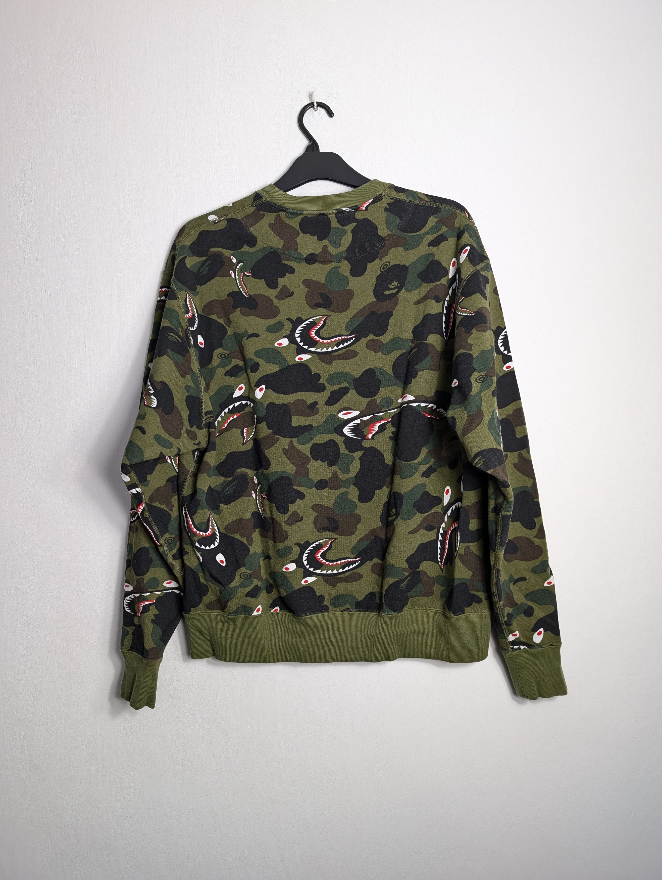 Bape 1st Camo Shark Relaxed Crewneck Size US L / EU 52-54 / 3 - 3 Thumbnail