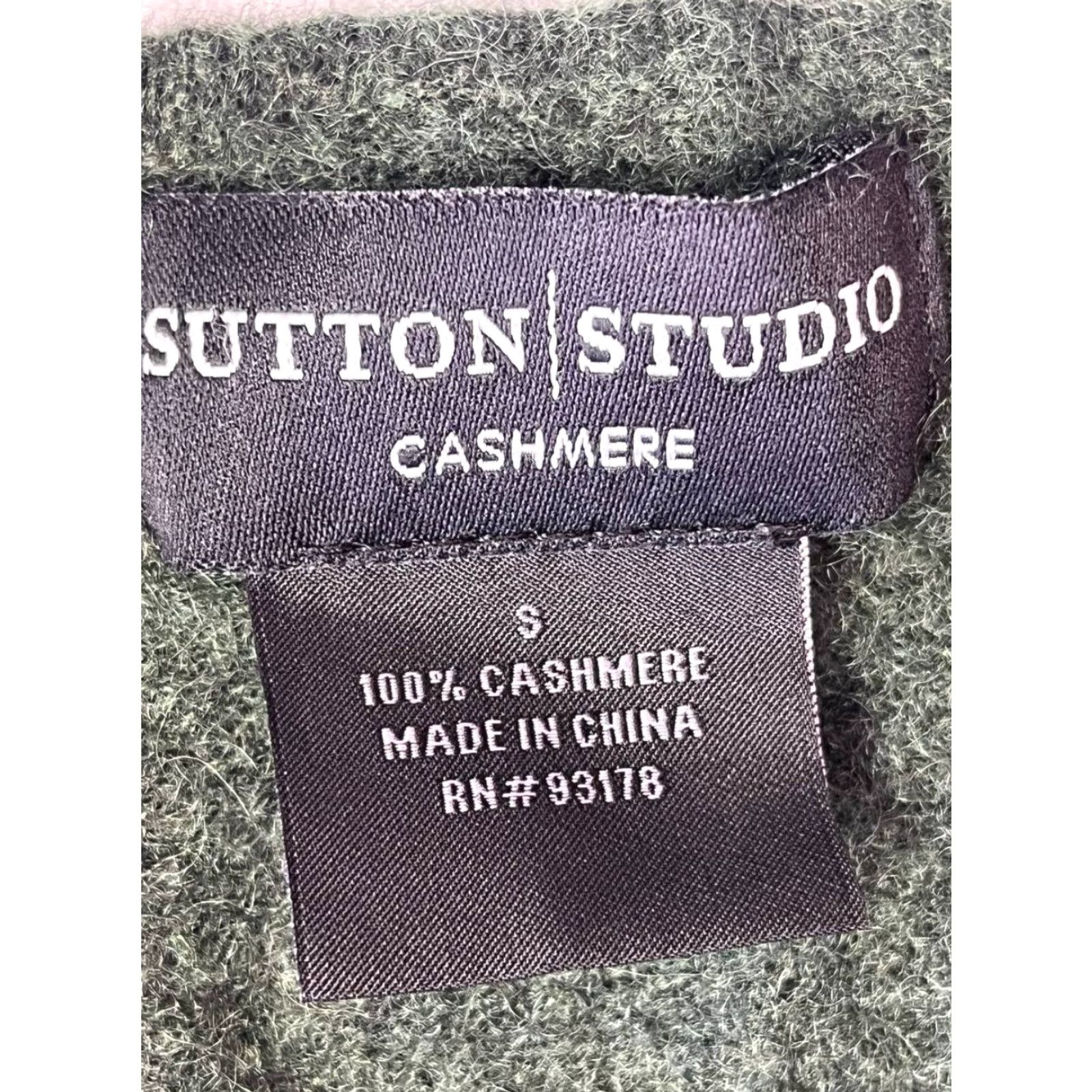 Vintage Sutton Studio Women’s Sweater V-Neck Cashmere XS-S Dark Olive Green Pullover Size XS / US 0-2 / IT 36-38 - 6 Thumbnail