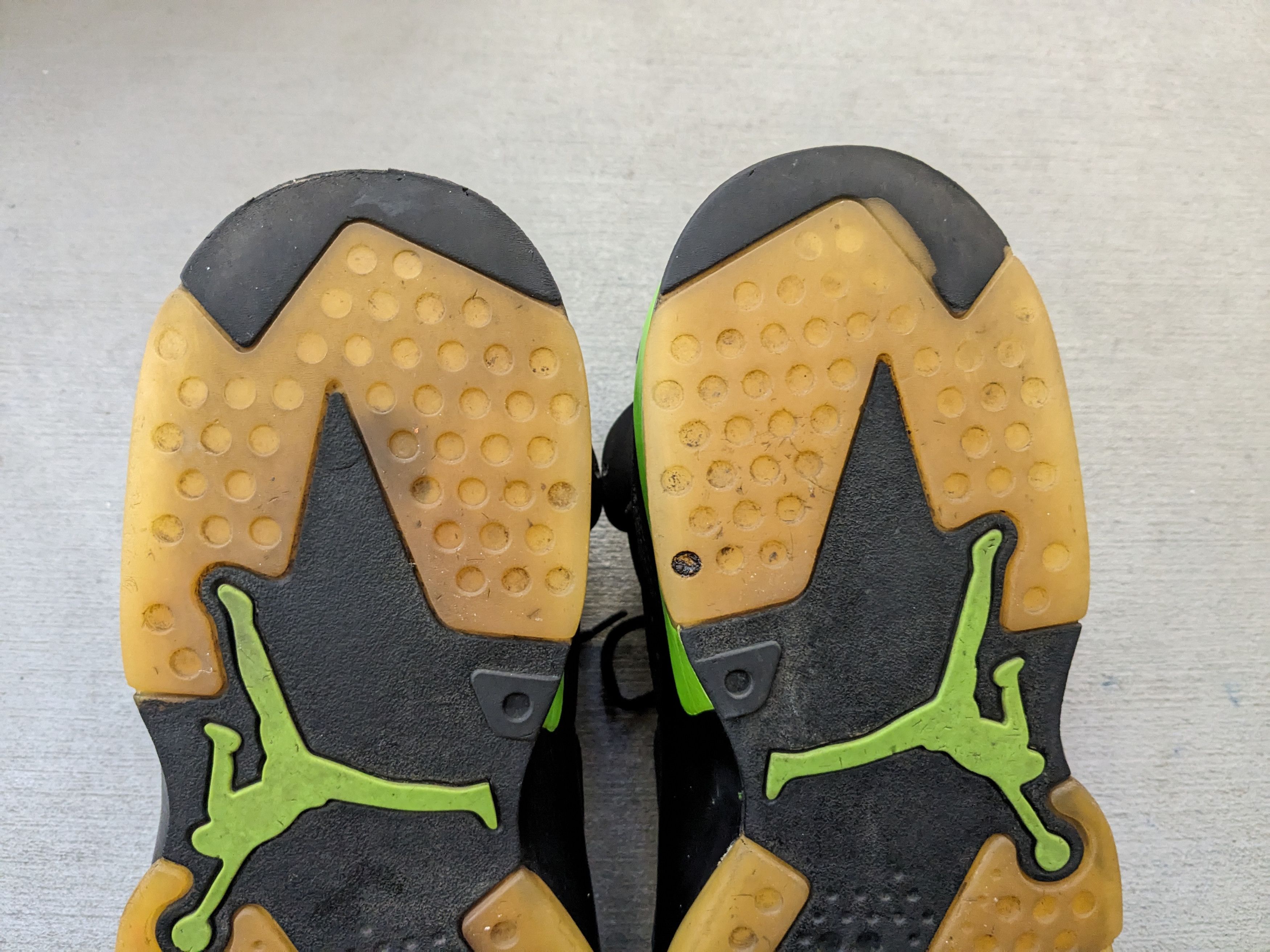 Jordan Brand Nike Air Jordan 6 Retro Electric Green Size 10 CT8529–003 Size US 10 / EU 43 - 21 Thumbnail