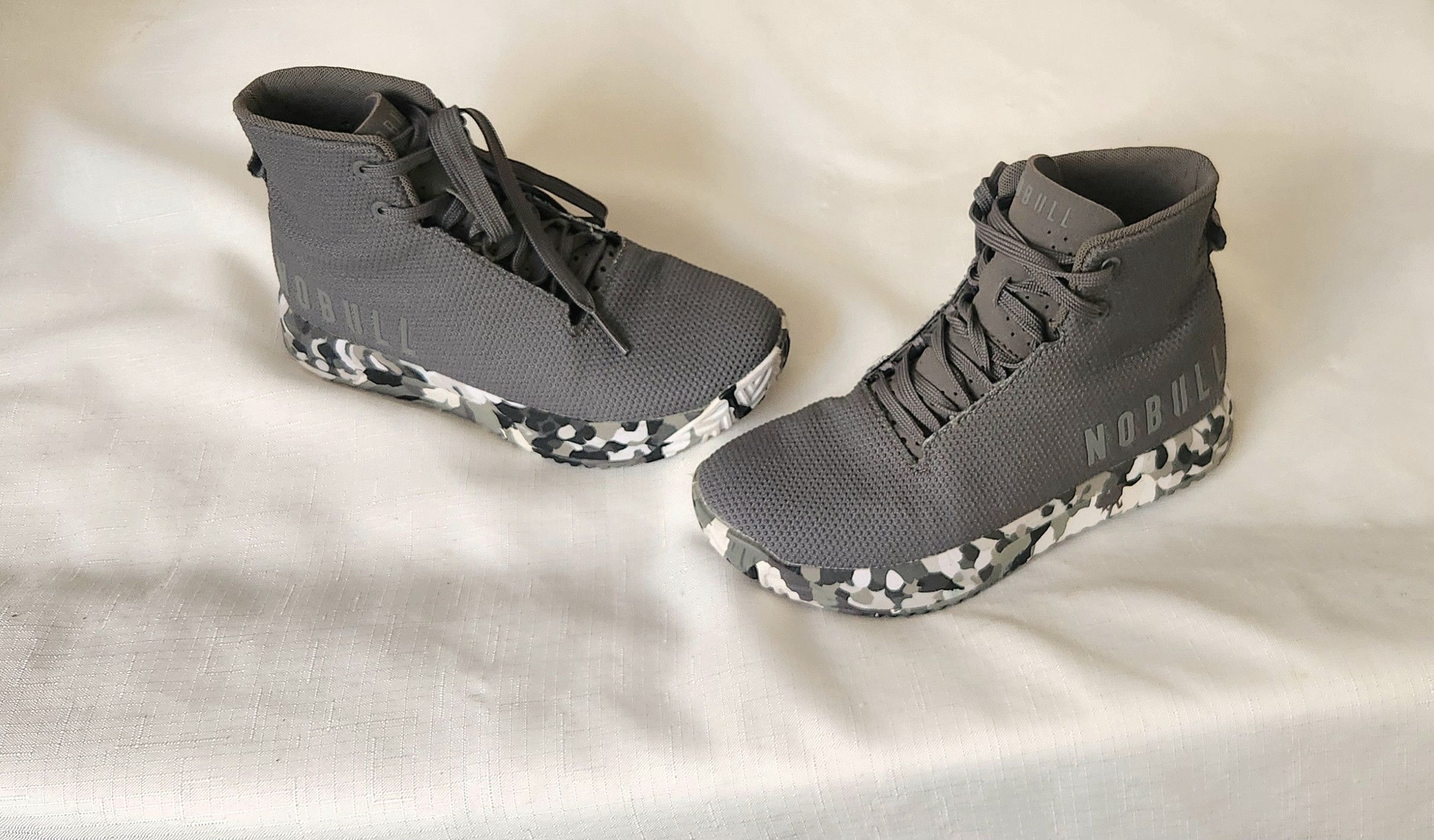 Other Nobull Adult Unisex Women's SZ 7 Men's 5.5 High Top Size US 5.5 / EU 38 - 2 Thumbnail