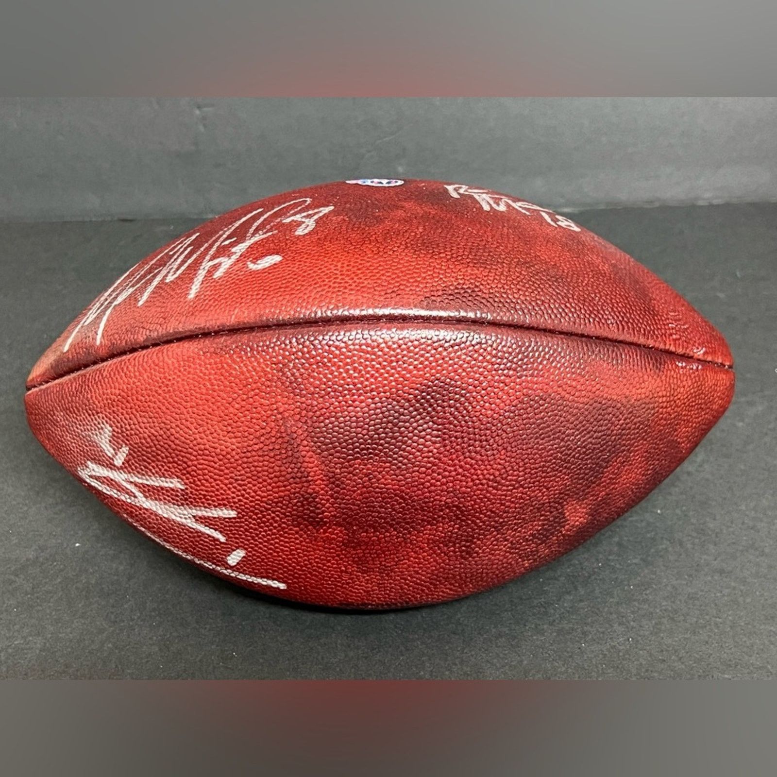 Wilson Autograph Mariota Sharpe Matthews Game Used Football TITANS Size ONE SIZE - 8 Thumbnail