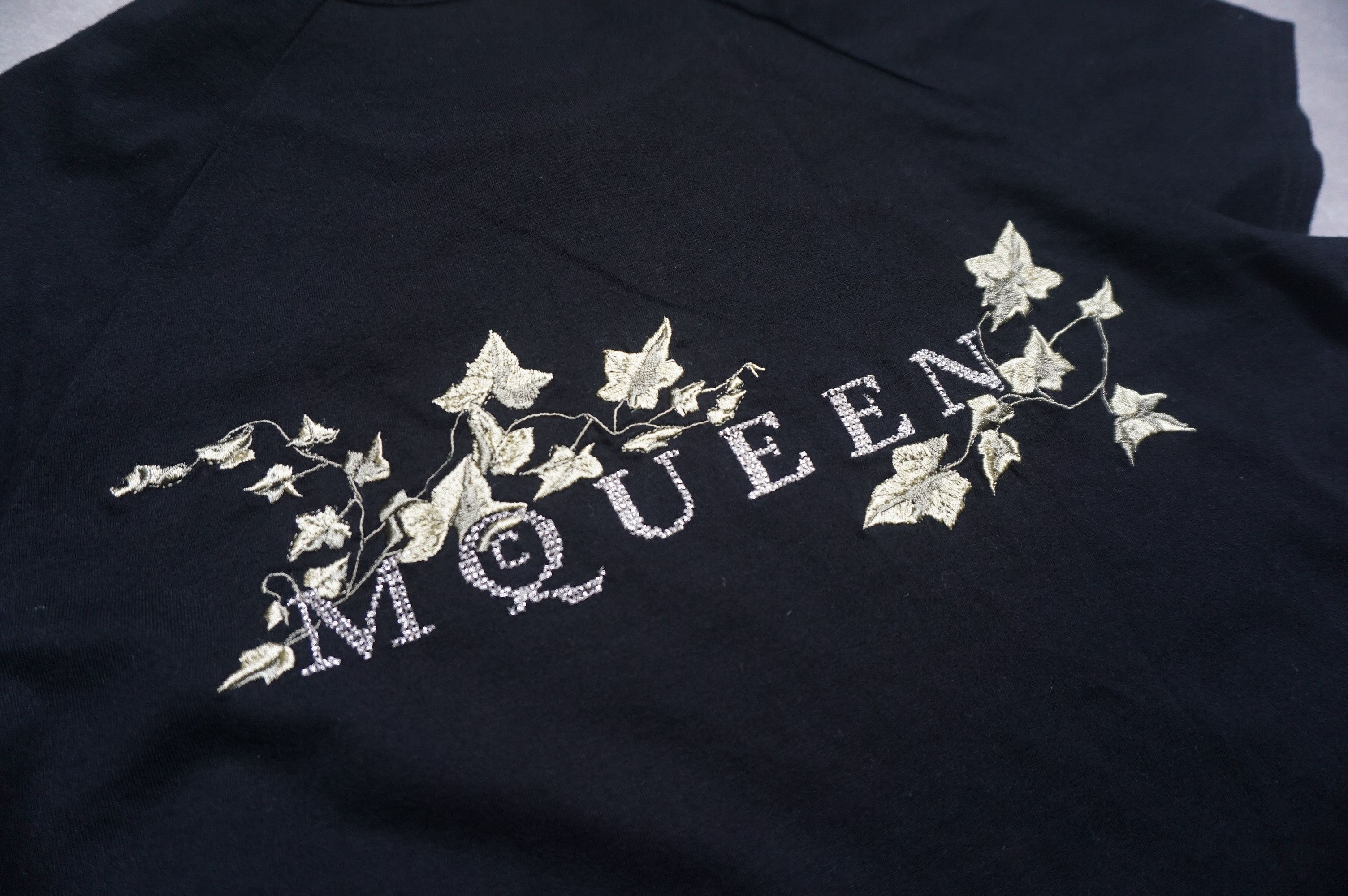 Alexander McQueen Vintage 90s Alexander Mcqueen tee Size M / US 6-8 / IT 42-44 - 3 Thumbnail