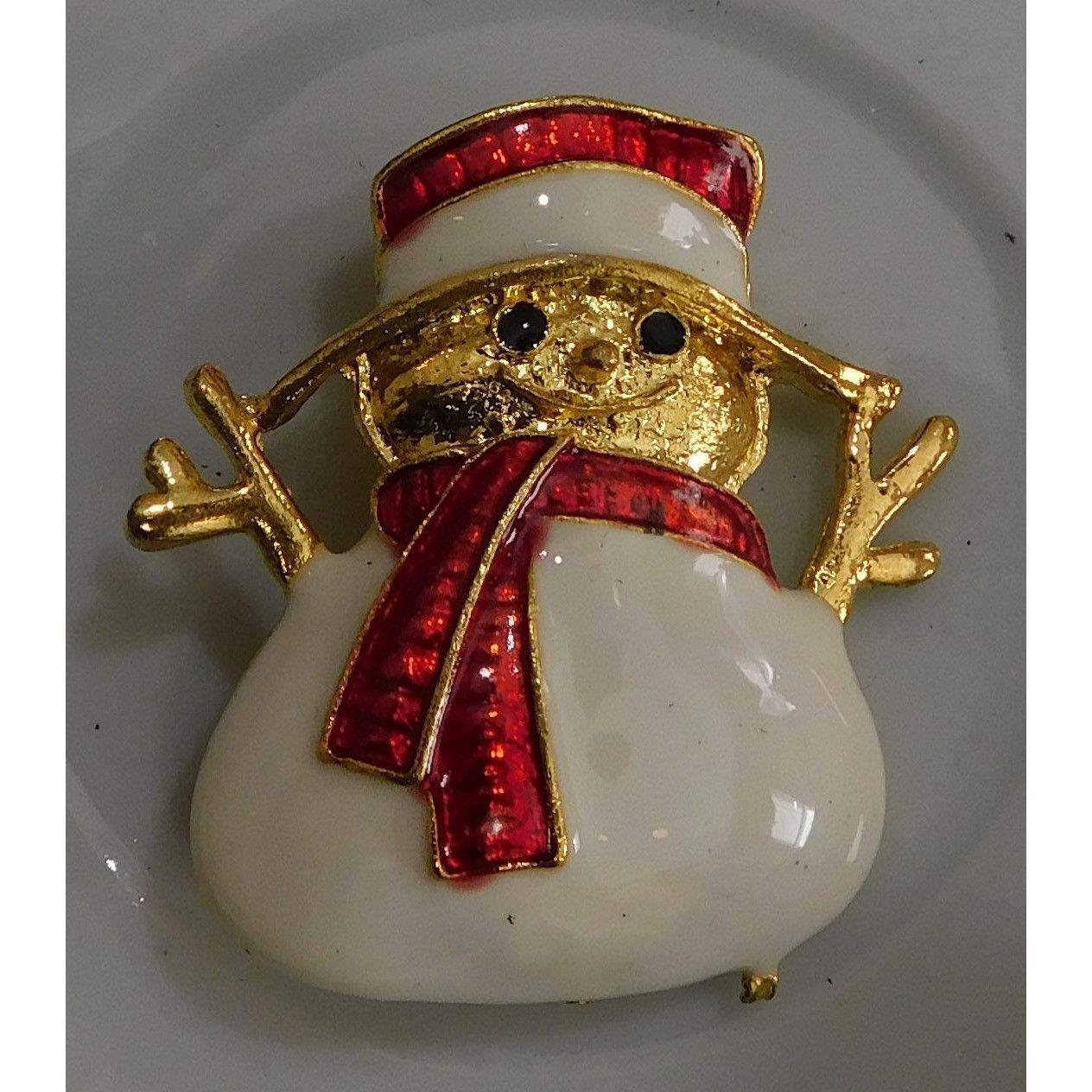 Other Cute Vintage Smiling Snowman Brooch Gold Tone With Enamel Size ONE SIZE - 2 Thumbnail