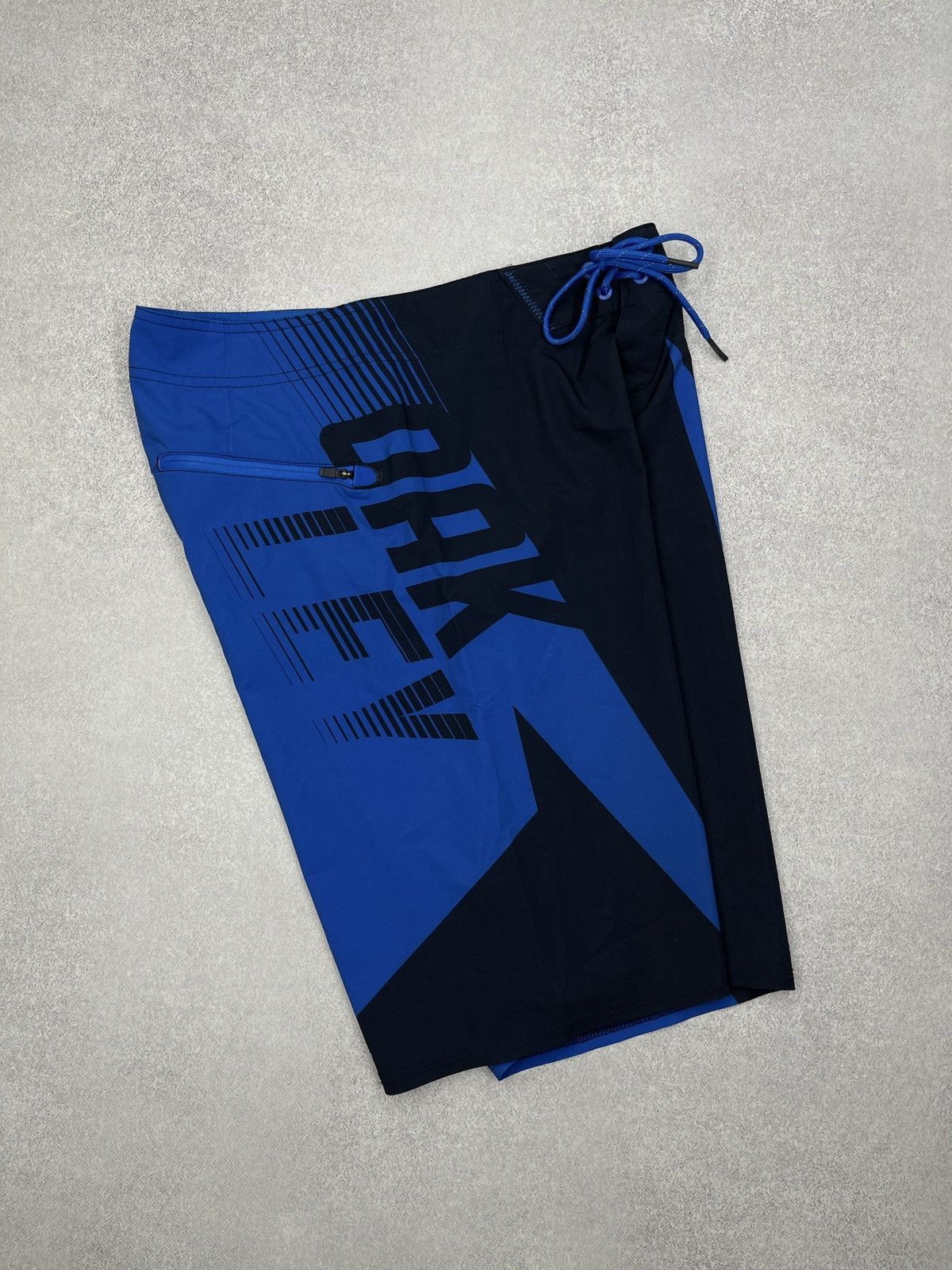 Oakley Vintage Oakley Swimwear Shorts Big Logo Surfing Style Y2K Size US 30 / EU 46 - 3 Thumbnail