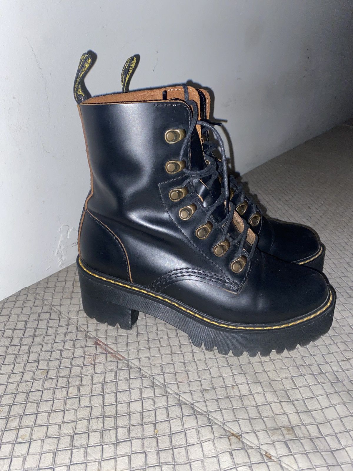 Dr. Martens Dr.Martens Leona Boots Size US 6 / IT 36 - 2 Thumbnail