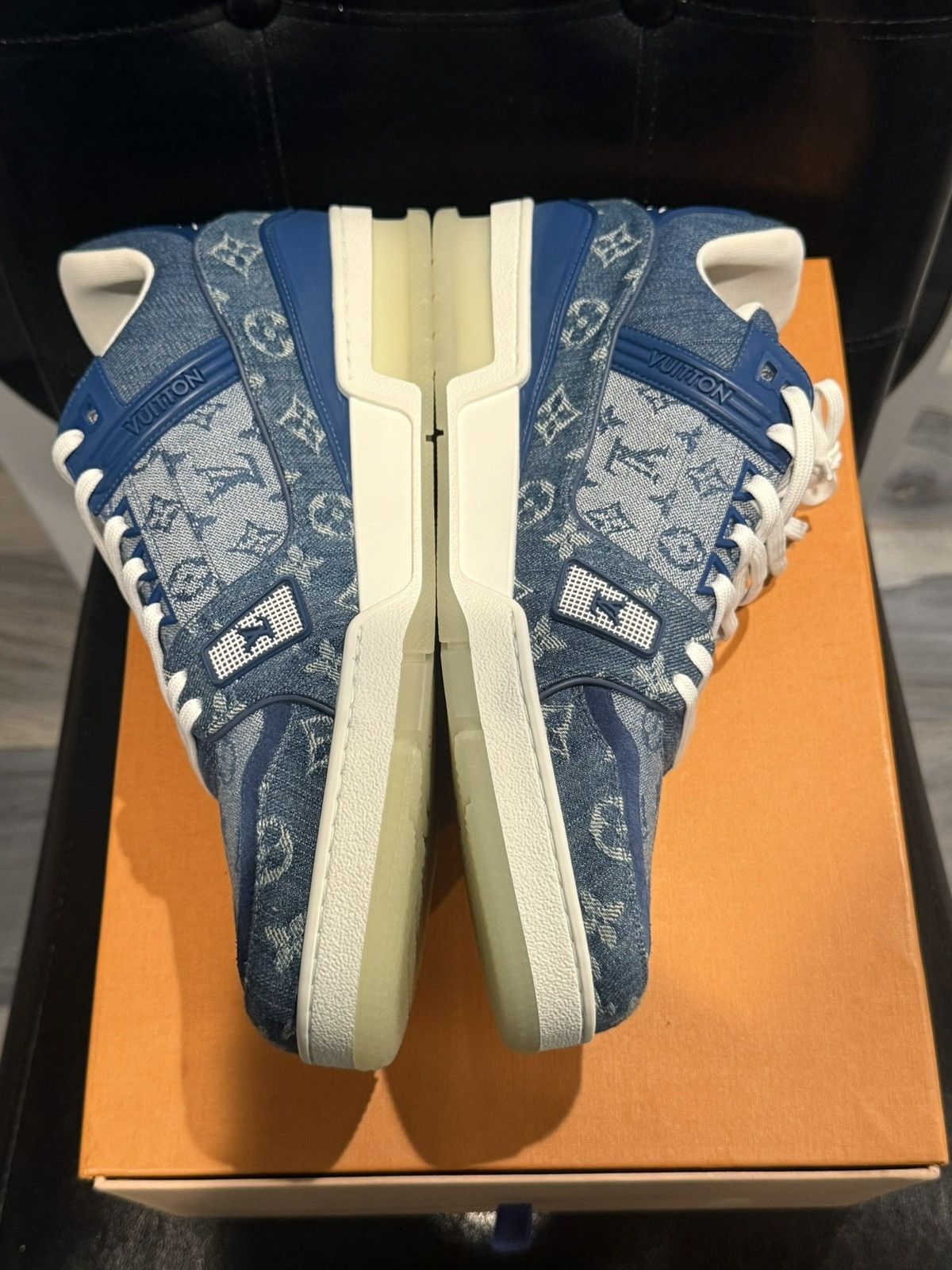 Louis Vuitton Louis Vuitton Trainer Low Monogram Denim Lv10.5 Size US 10.5 / EU 43-44 - 6 Thumbnail