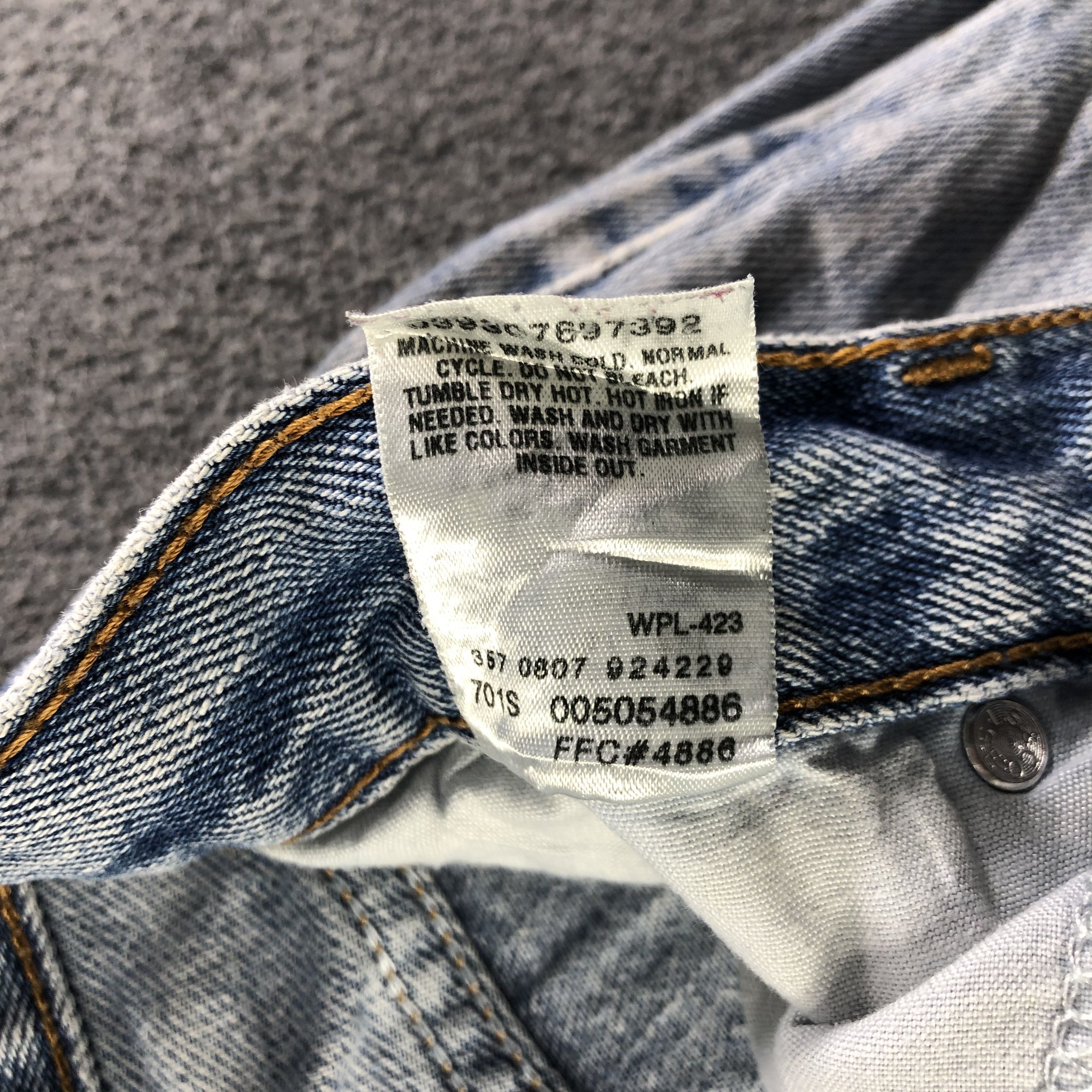 Levi's Vintage Light Wash Levis 505 Jeans-J3200 Size US 34 / EU 50 - 12 Thumbnail