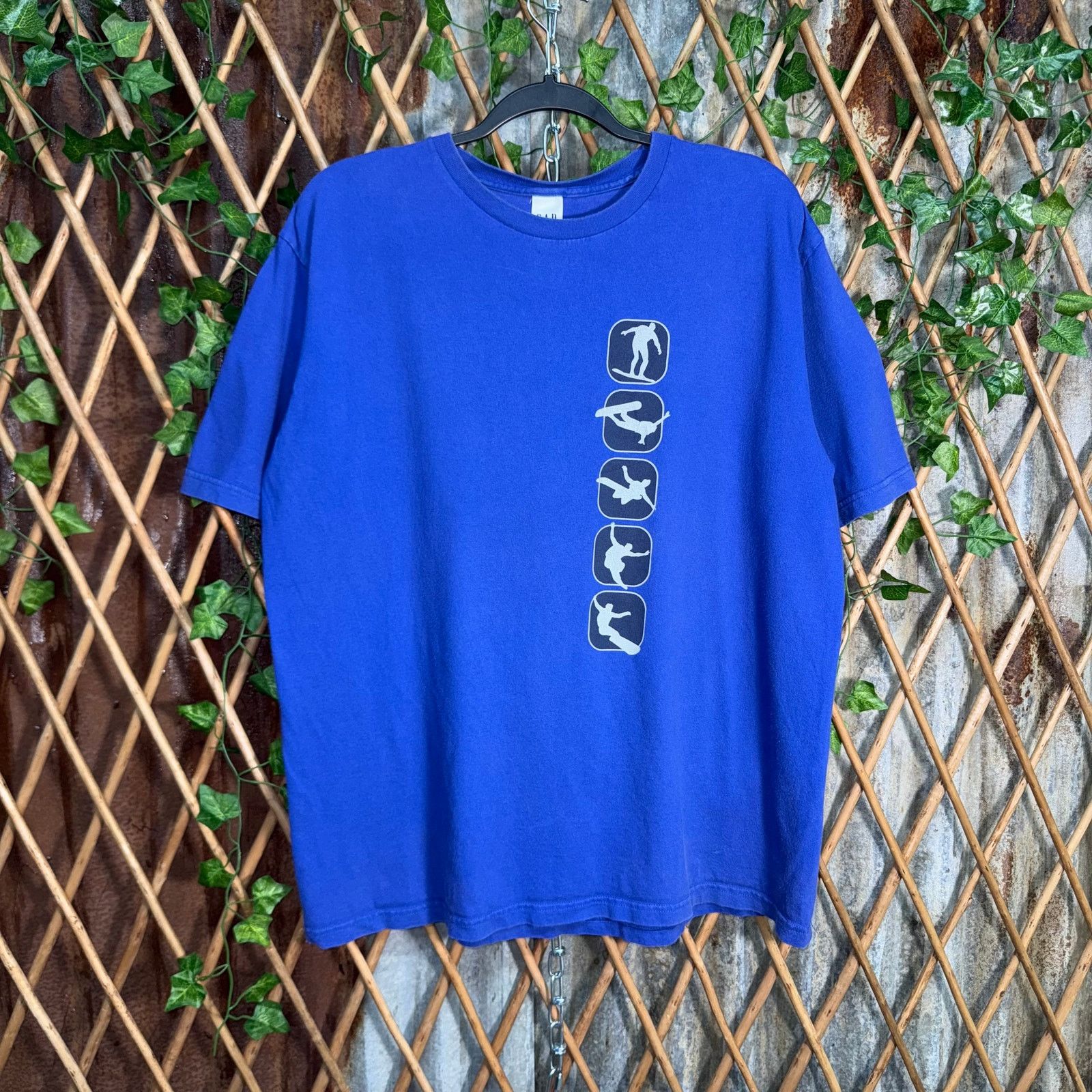 Gap Vintage Y2K gap essential 2000s snowboard skate surf t-shirt Size US L / EU 52-54 / 3 - 1 Thumbnail