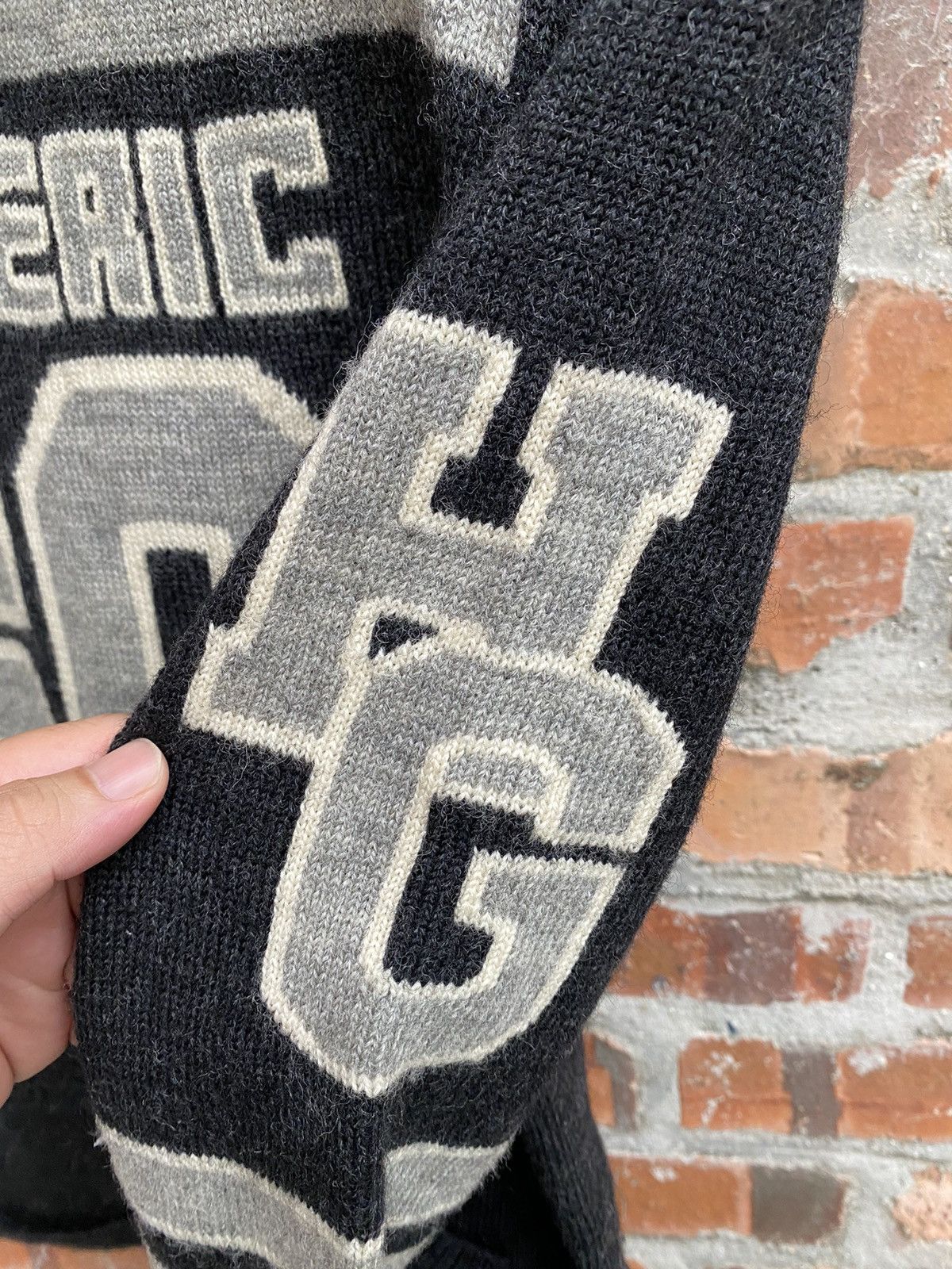 Hysteric Glamour 1990s Hysteric wool raglan hoodies Size S / US 4 / IT 40 - 8 Thumbnail