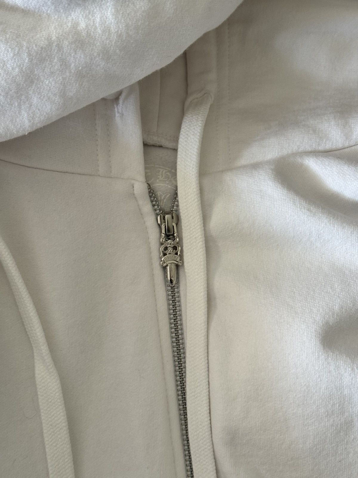 Chrome Hearts Chrome Hearts White Vert Logo Zip Size XL Size US XL / EU 56 / 4 - 2 Thumbnail