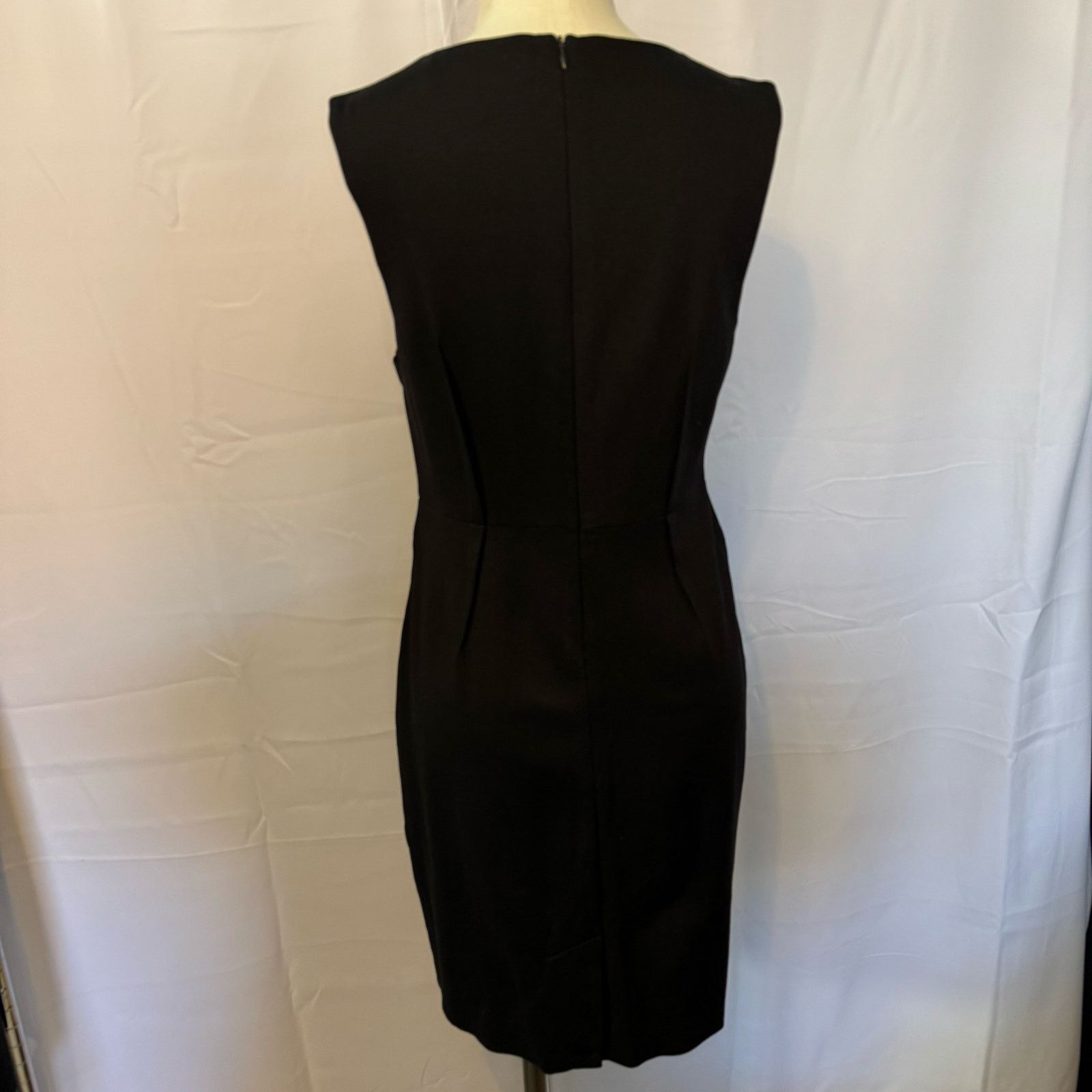 Trina Turk Trina Turk Romanced Dress Sleeveless Sheath Embellishment 8 Size M / US 6-8 / IT 42-44 - 2 Thumbnail