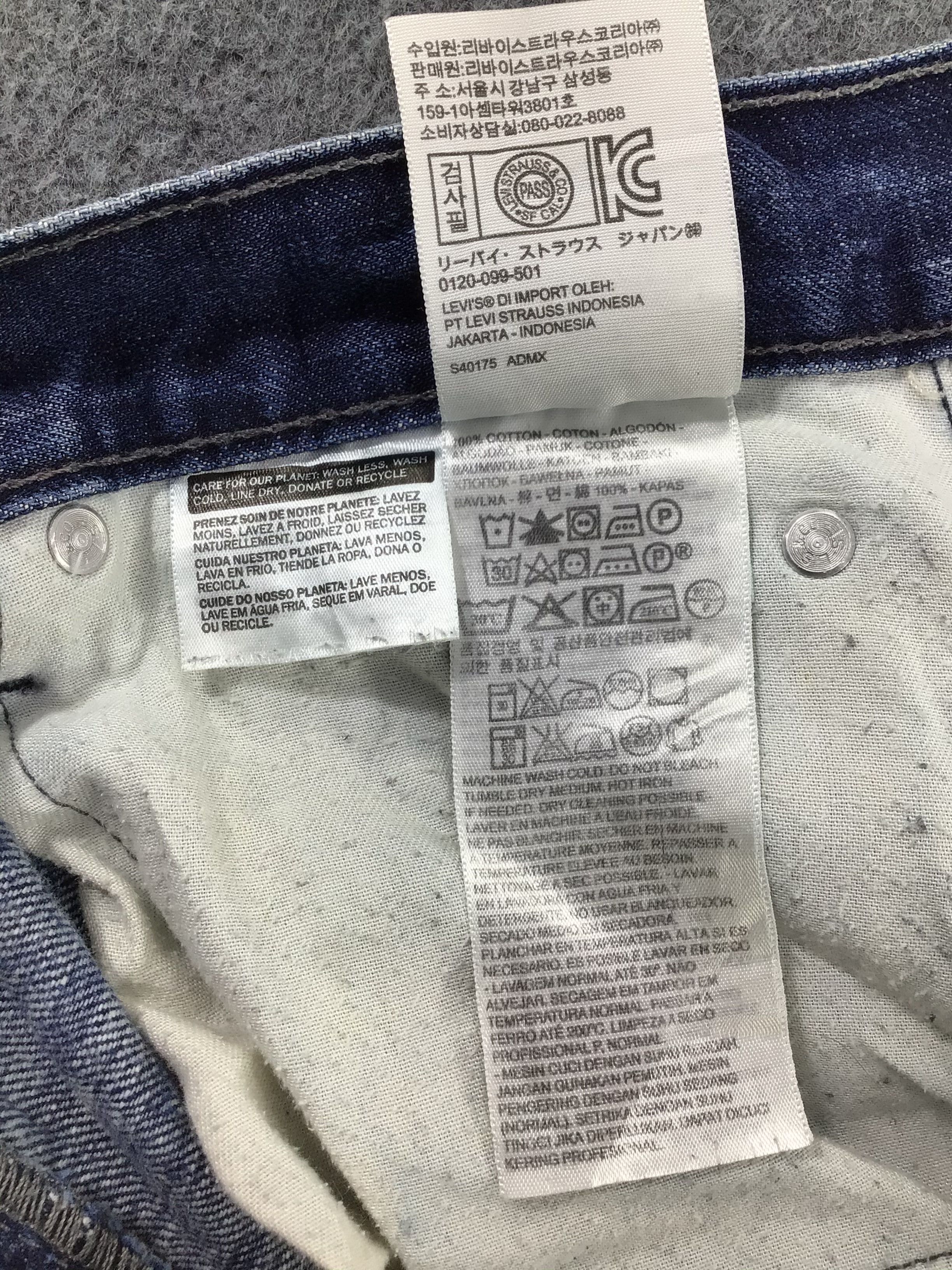 Levi's Vintage Levi's 514 Jeans Blue Wash Distressed Denim KJ303 Size US 34 / EU 50 - 11 Thumbnail