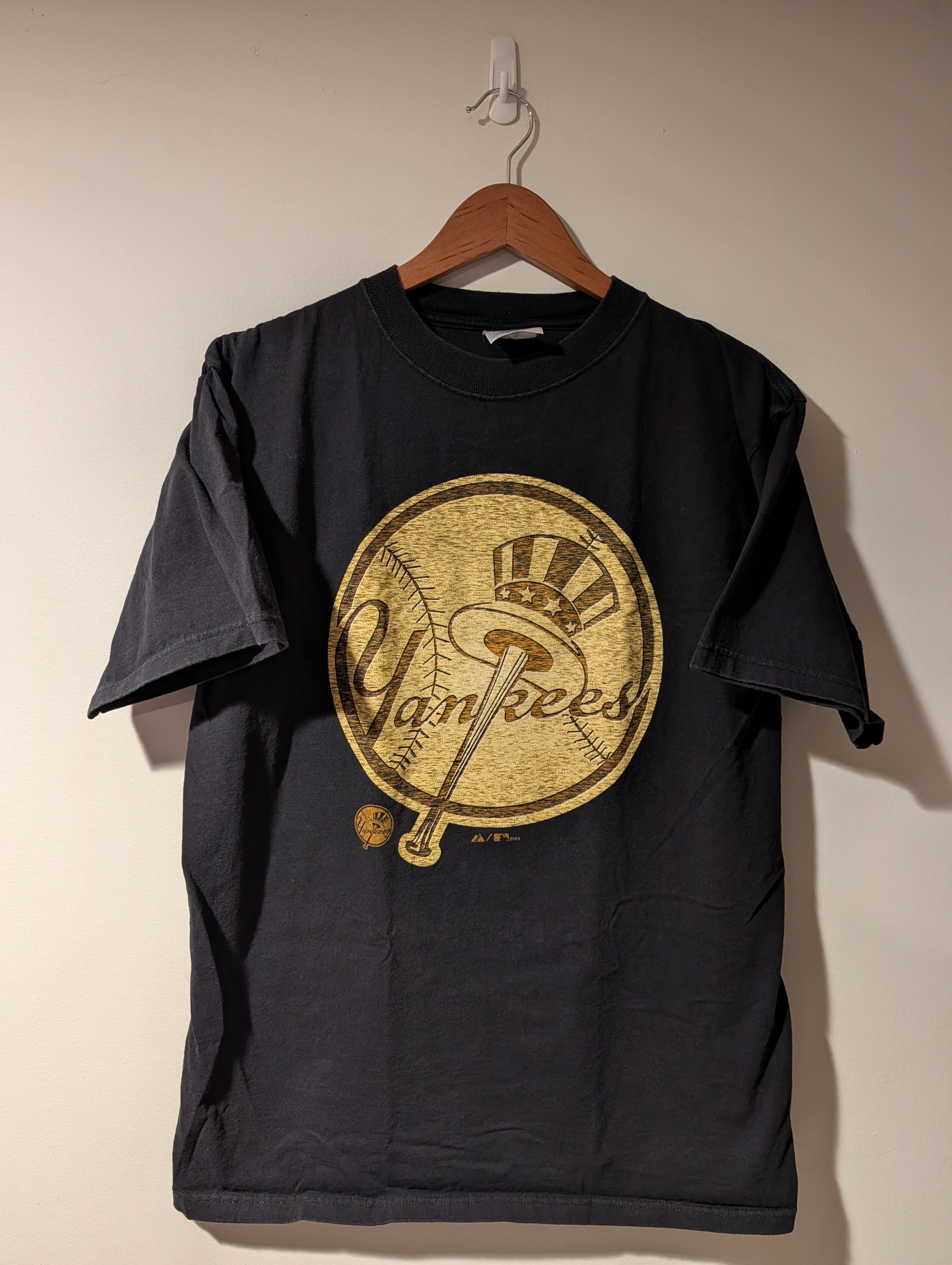 MLB Vintage New York Yankees Gold T-Shirt Majestic MLB Size US L / EU 52-54 / 3 - 1 Thumbnail