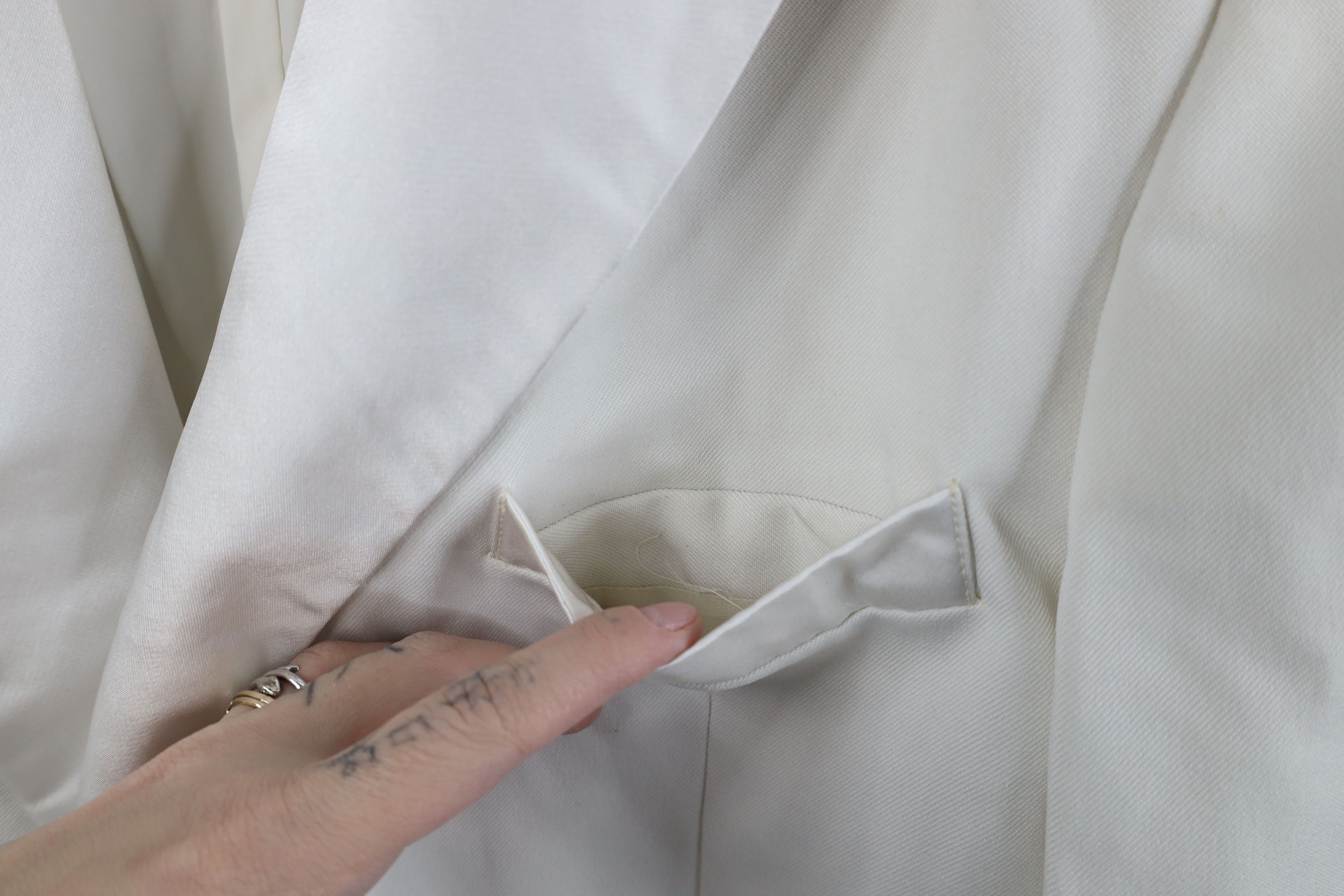 Vintage Vintage 80s 90s Streetwear Tuxedo Prom Suit Jacket White Size US XL / EU 56 / 4 - 7 Thumbnail