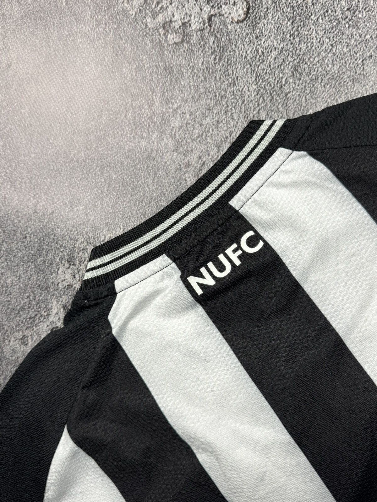 Castore Newcastle United x Castore HOME Jersey Size US L / EU 52-54 / 3 - 9 Thumbnail