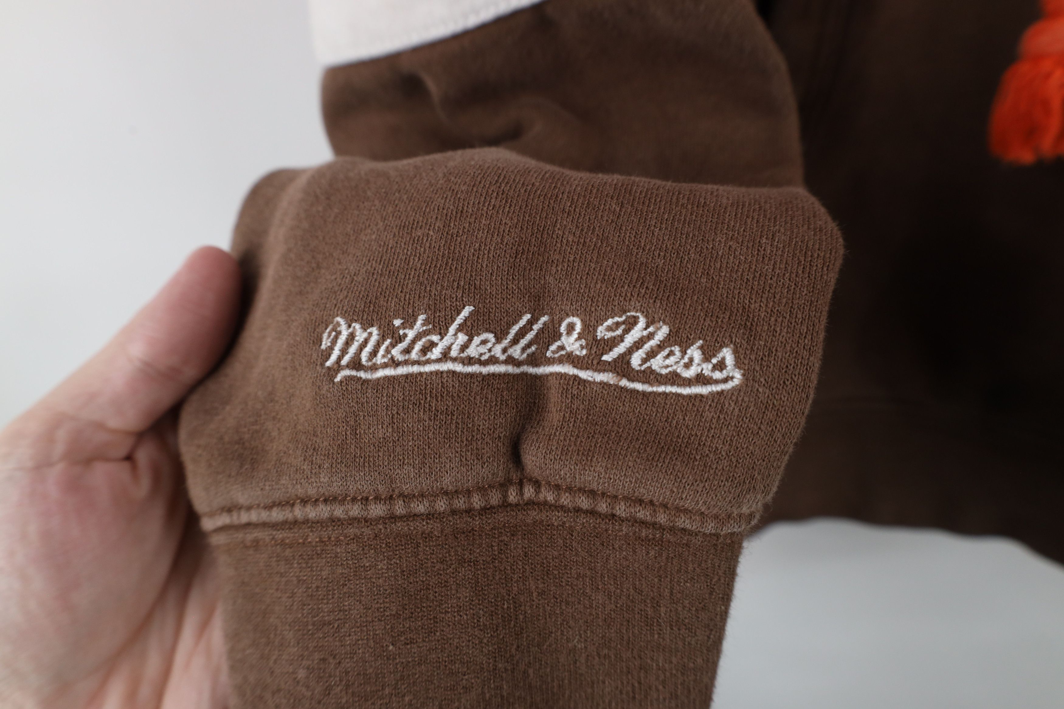 Mitchell & Ness × Vintage Retro Mitchell & Ness Cleveland Browns Football Hoodie Size US L / EU 52-54 / 3 - 5 Thumbnail