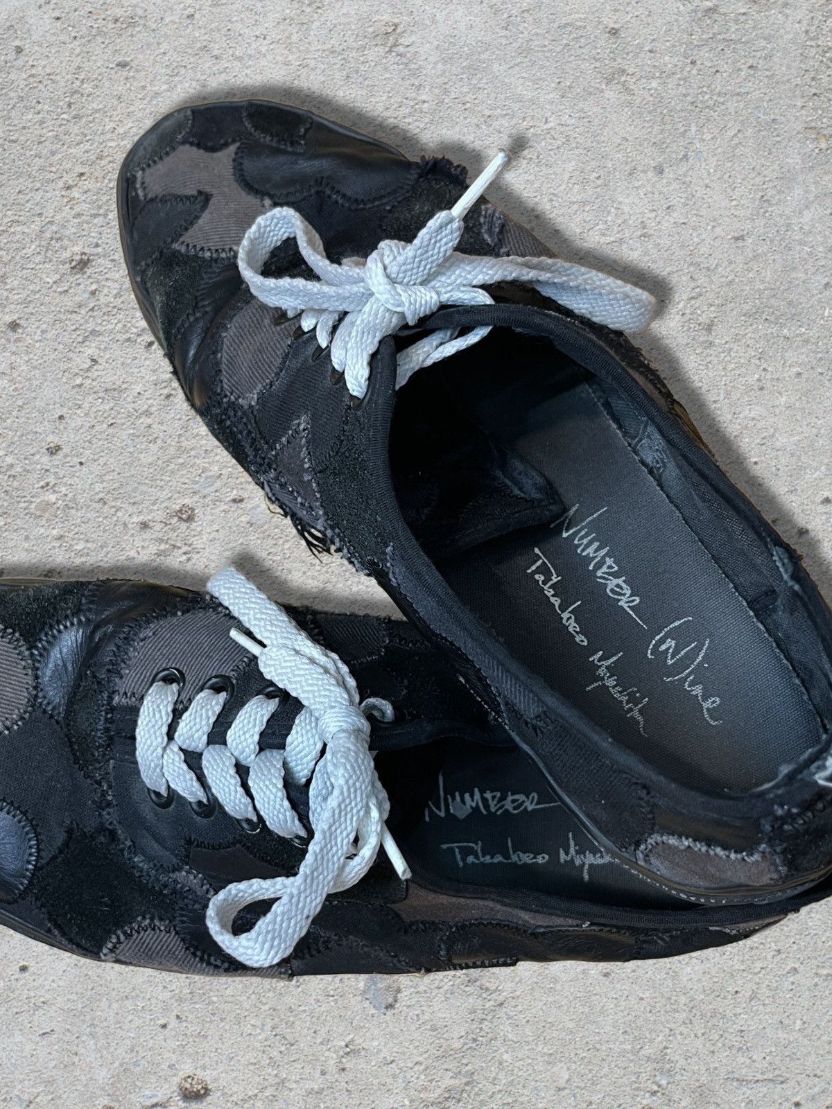 Number (N)ine Number (N)ine AW03 "Touch Me I'm Sick" Crying Hearts Vans Size US 9 / EU 42 - 4 Thumbnail