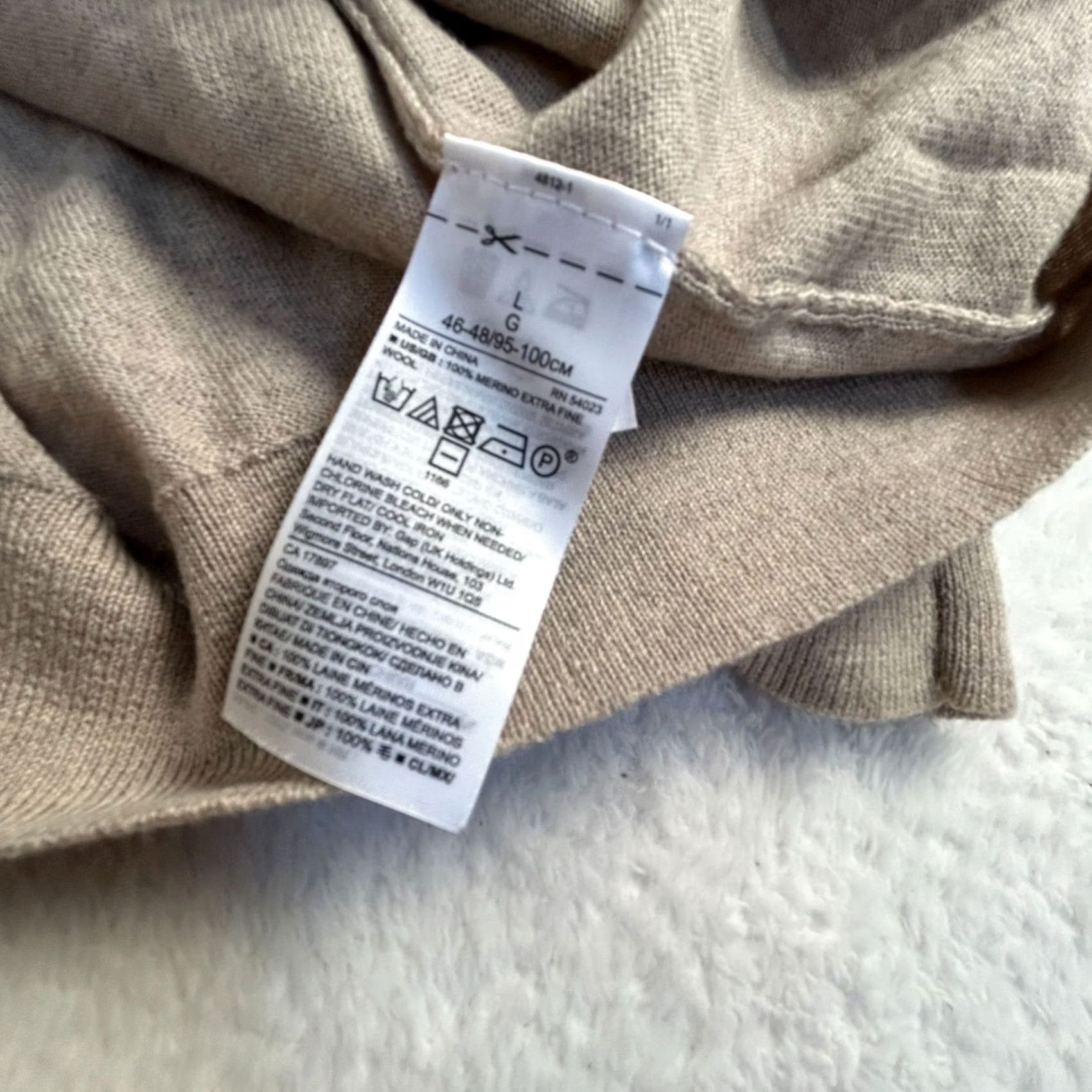 Banana Republic Banana Republic Womens Merino Wool Knit V-Neck Sweater Ruffle Trim Beige Large Size L / US 10 / IT 46 - 4 Thumbnail