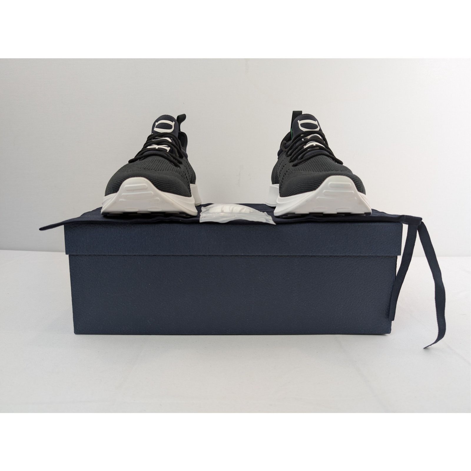 Dior o1rshd1 B25 Neoprene Runner sneaker in Black/White Size US 13 / EU 46 - 16 Thumbnail