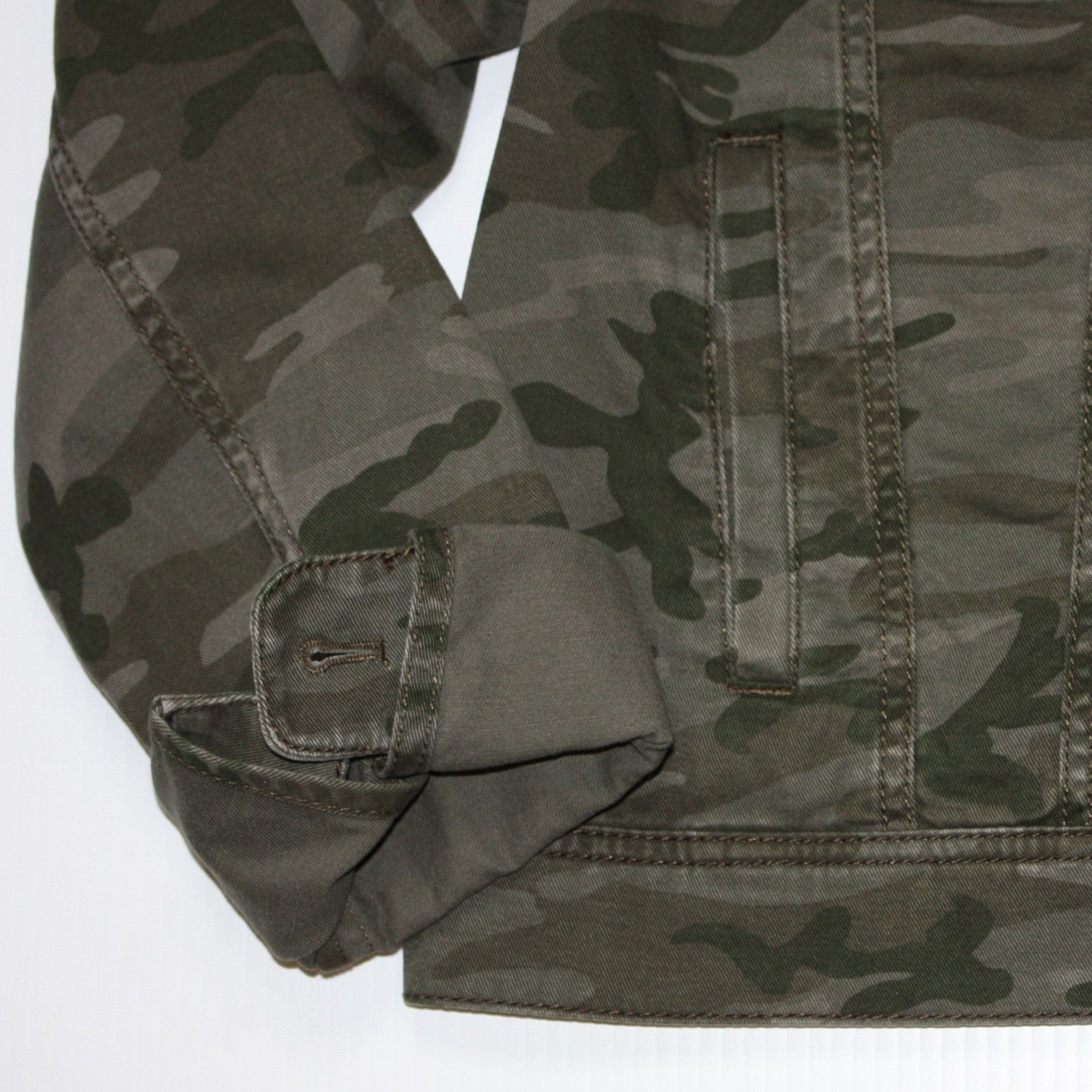 Loft Cropped Green Camo Print Twill Jacket in size Small MSRP $98 Size S / US 4 / IT 40 - 4 Thumbnail