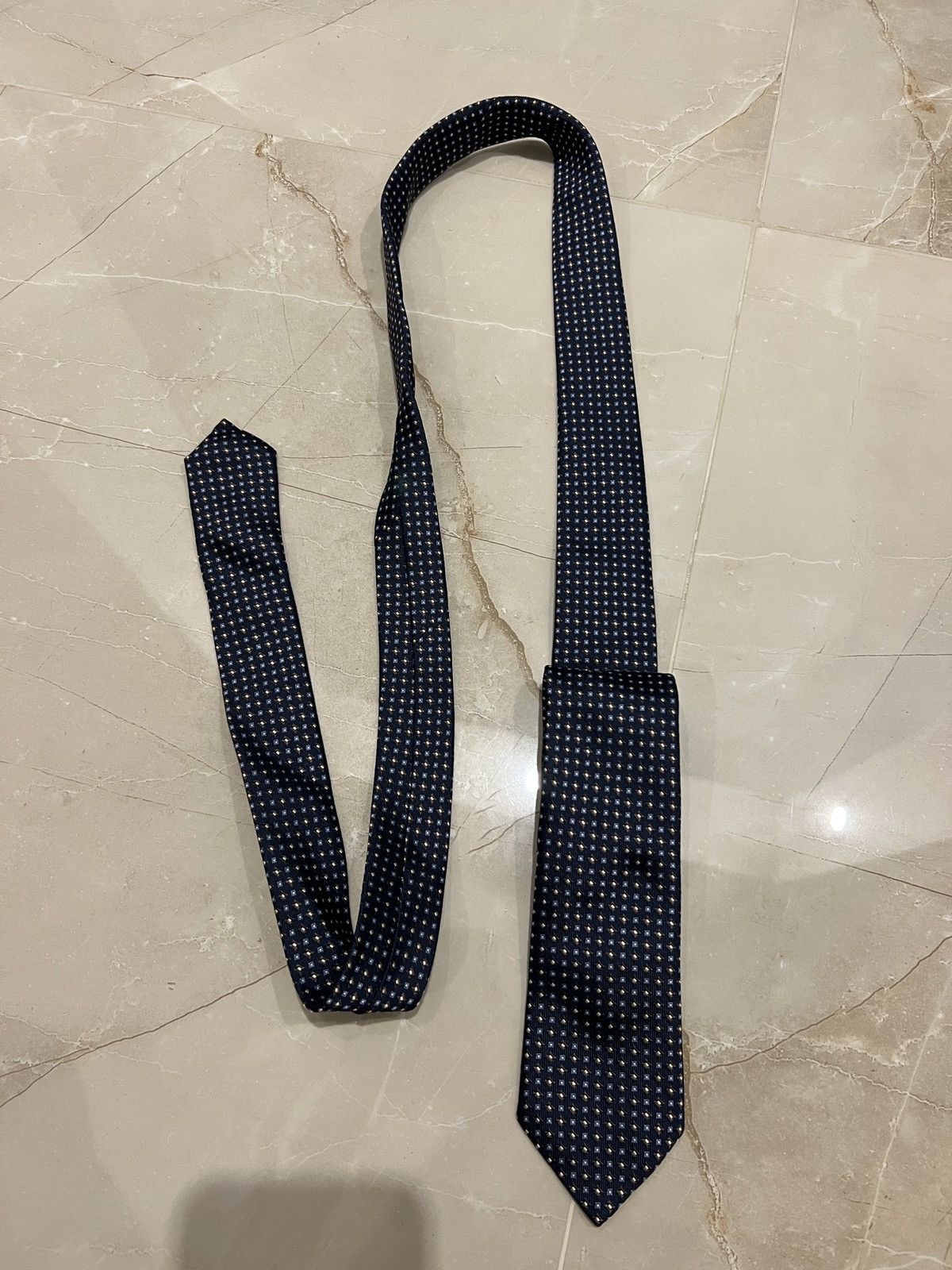 Vintage Vintage hugo boss tie with a cool design Size ONE SIZE - 6 Thumbnail