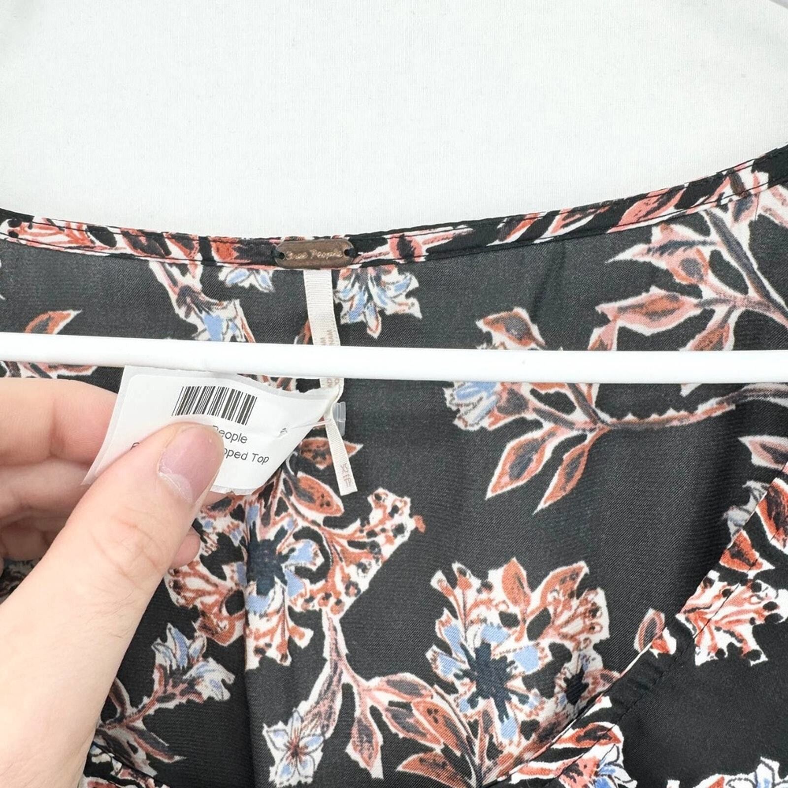 Free People Free People Santiago Scoop Neck Smocked Crop Blouse Size XS Size XS / US 0-2 / IT 36-38 - 2 Thumbnail
