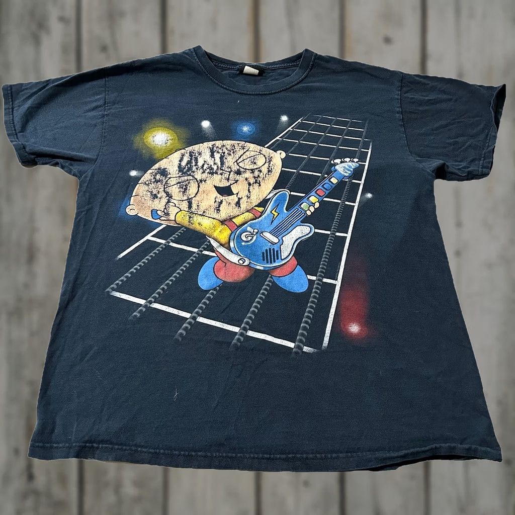 Vintage VINTAGE Family Guy Stewie Guitar Shirt M Black Mens Medium T-Shirt Size US M / EU 48-50 / 2 - 1 Thumbnail