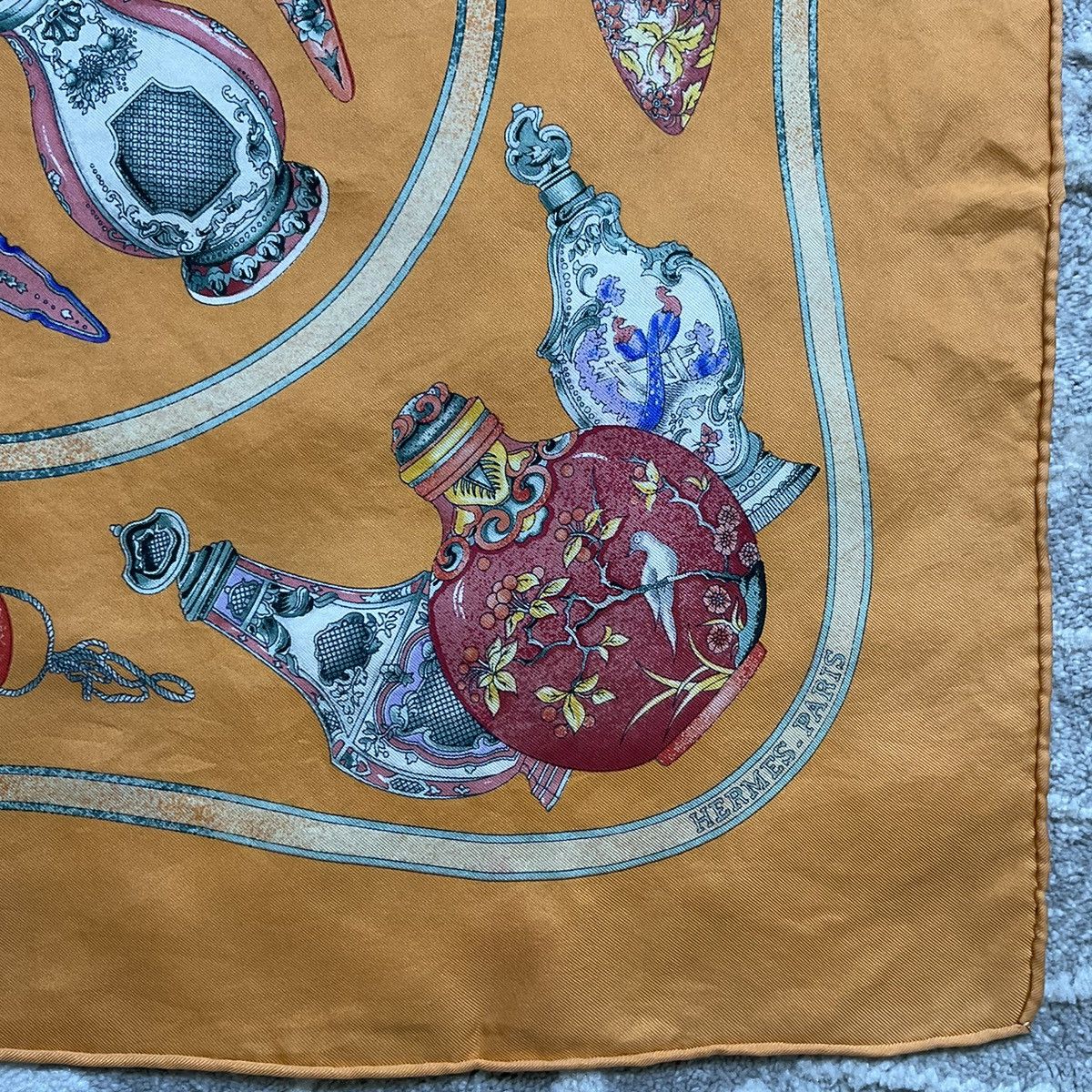 Hermes Hermès "Qu'importe le Flacon" silk scarf Size ONE SIZE - 3 Thumbnail