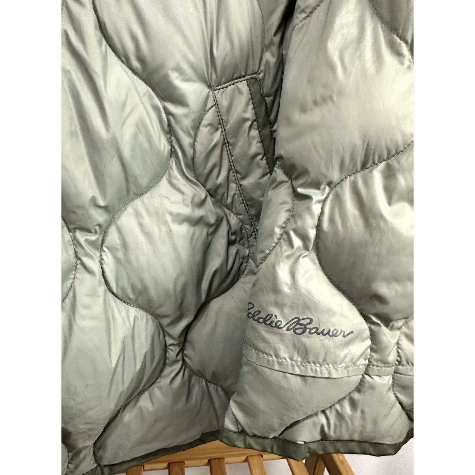 Eddie Bauer Eddie Bauer Women's Quilted EB650 Waterfowl Down Snap Sage Green Light Jacket 2X Size XXL / US 16-18 / IT 52-54 - 7 Thumbnail