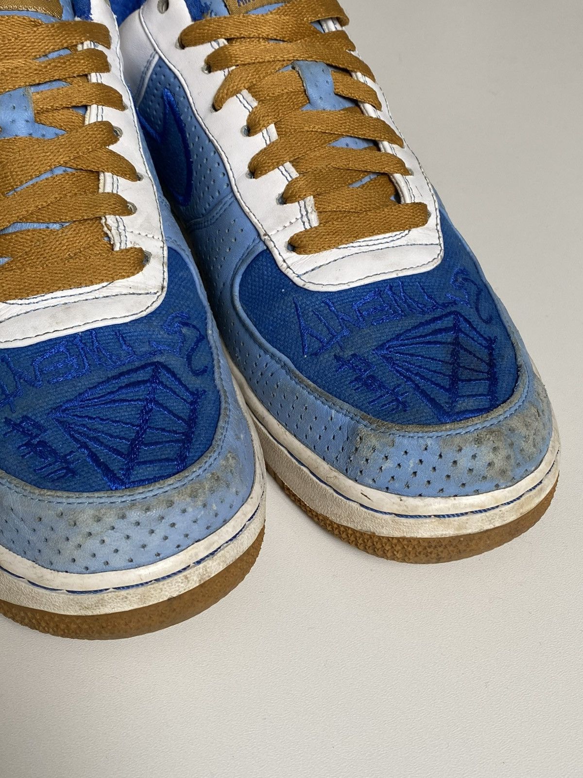 Nike 🔥 VINTAGE 00s NIKE AIR FORCE 1 PREMIUM DOWN NORTH COLLAB Size US 7 / EU 40 - 6 Thumbnail
