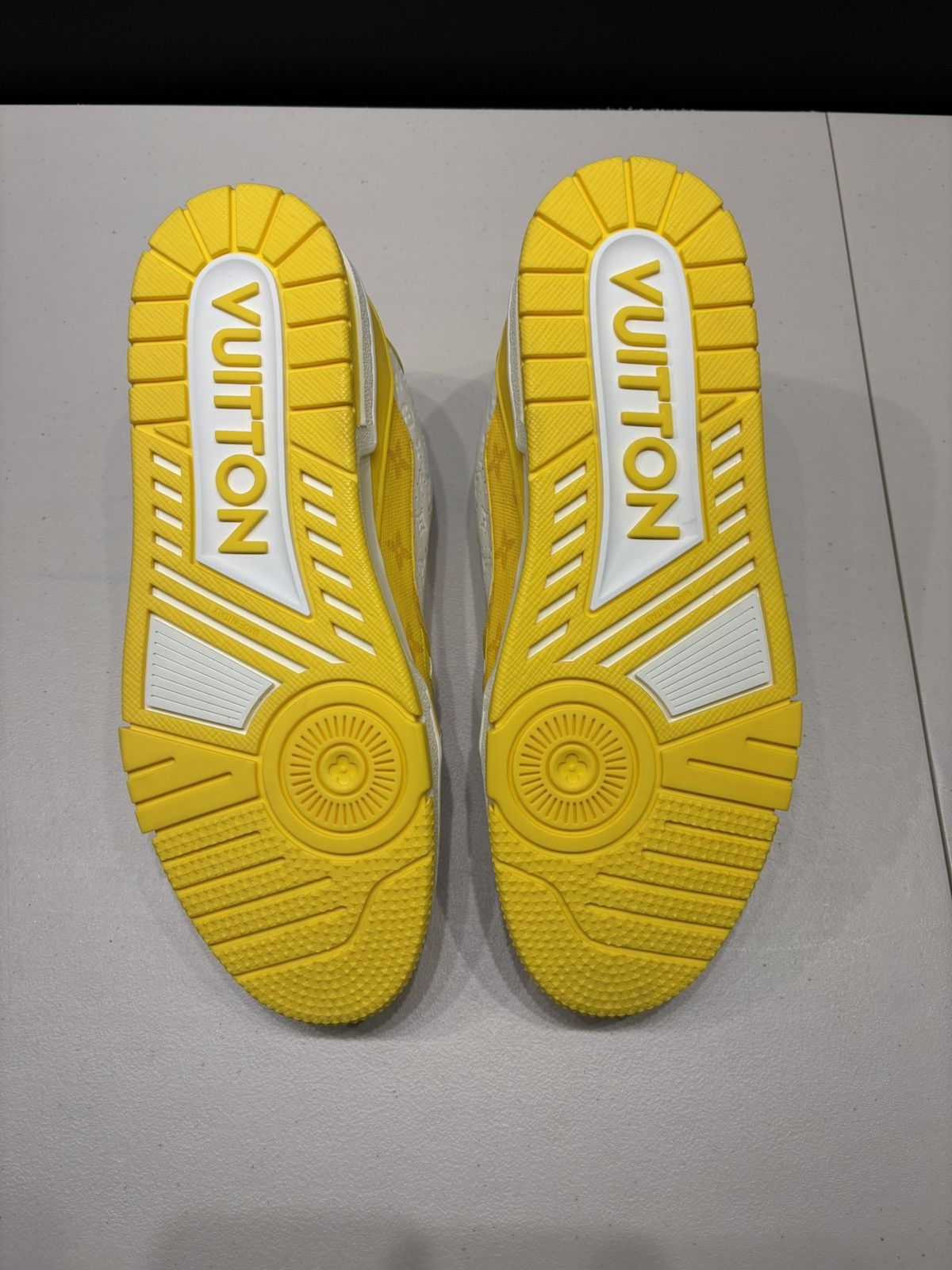 Louis Vuitton Louis Vuitton Yellow 54 Trainers Size US 10 / EU 43 - 11 Thumbnail