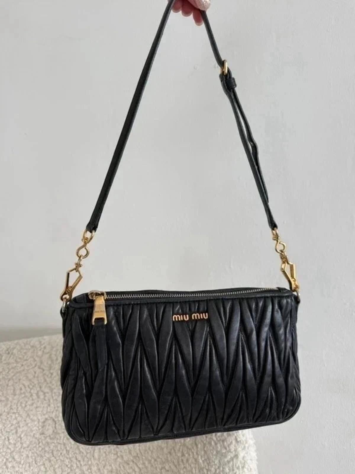 Miu Miu Miu Miu matelassé leather shoulder bag in black Size ONE SIZE - 3 Thumbnail