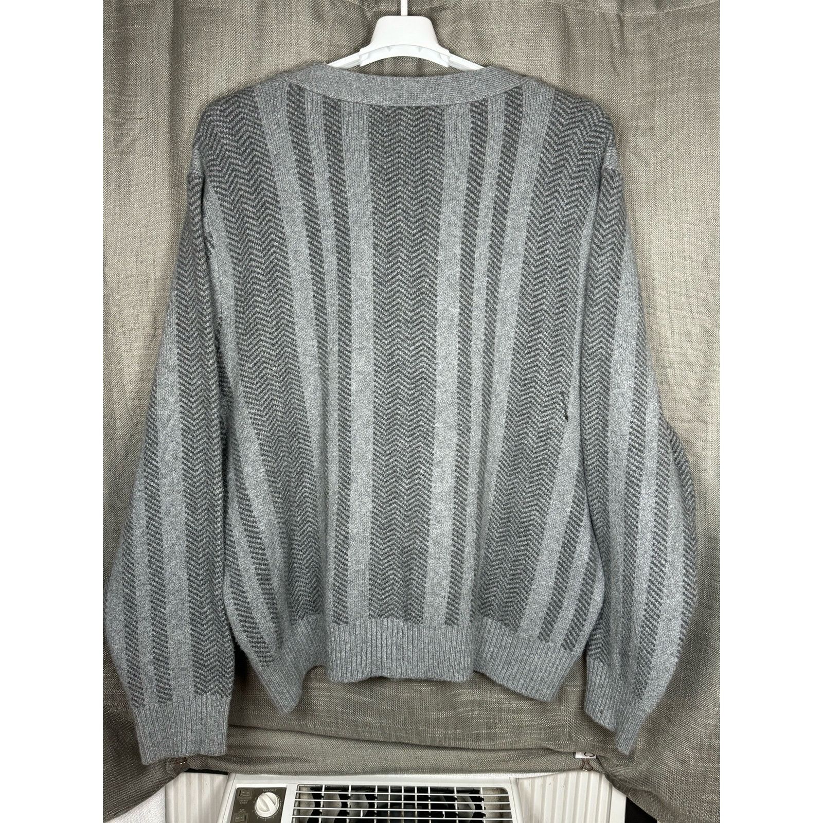 Unknown London Goodfellow & Co Men's Buttondown V Neck Sweater Color Gray Size US XXL / EU 58 / 5 - 3 Thumbnail