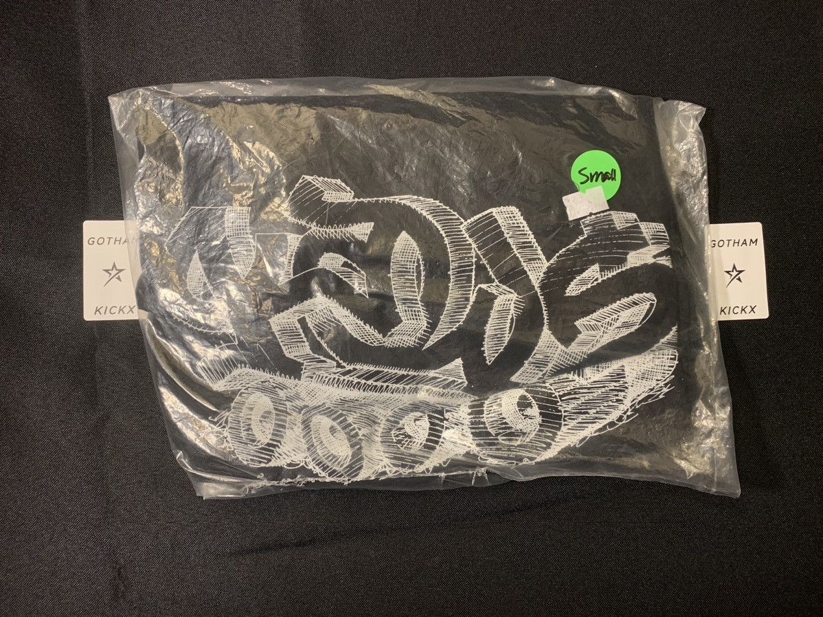 Kaws Kaws Summer Tee - Small Size US S / EU 44-46 / 1 - 2 Thumbnail