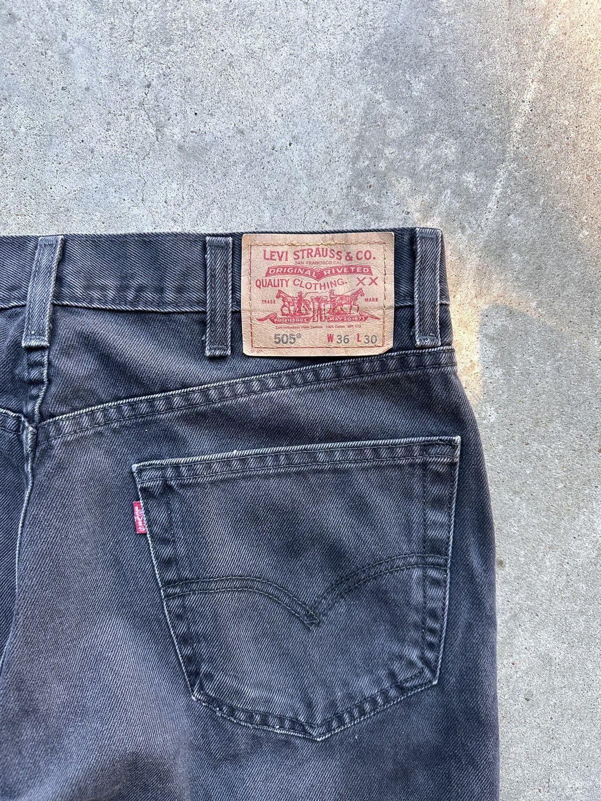Levi's × Levi's Vintage Clothing × Vintage Y2K 505 Levi’s Black Denim Jeans Size US 35 - 5 Thumbnail