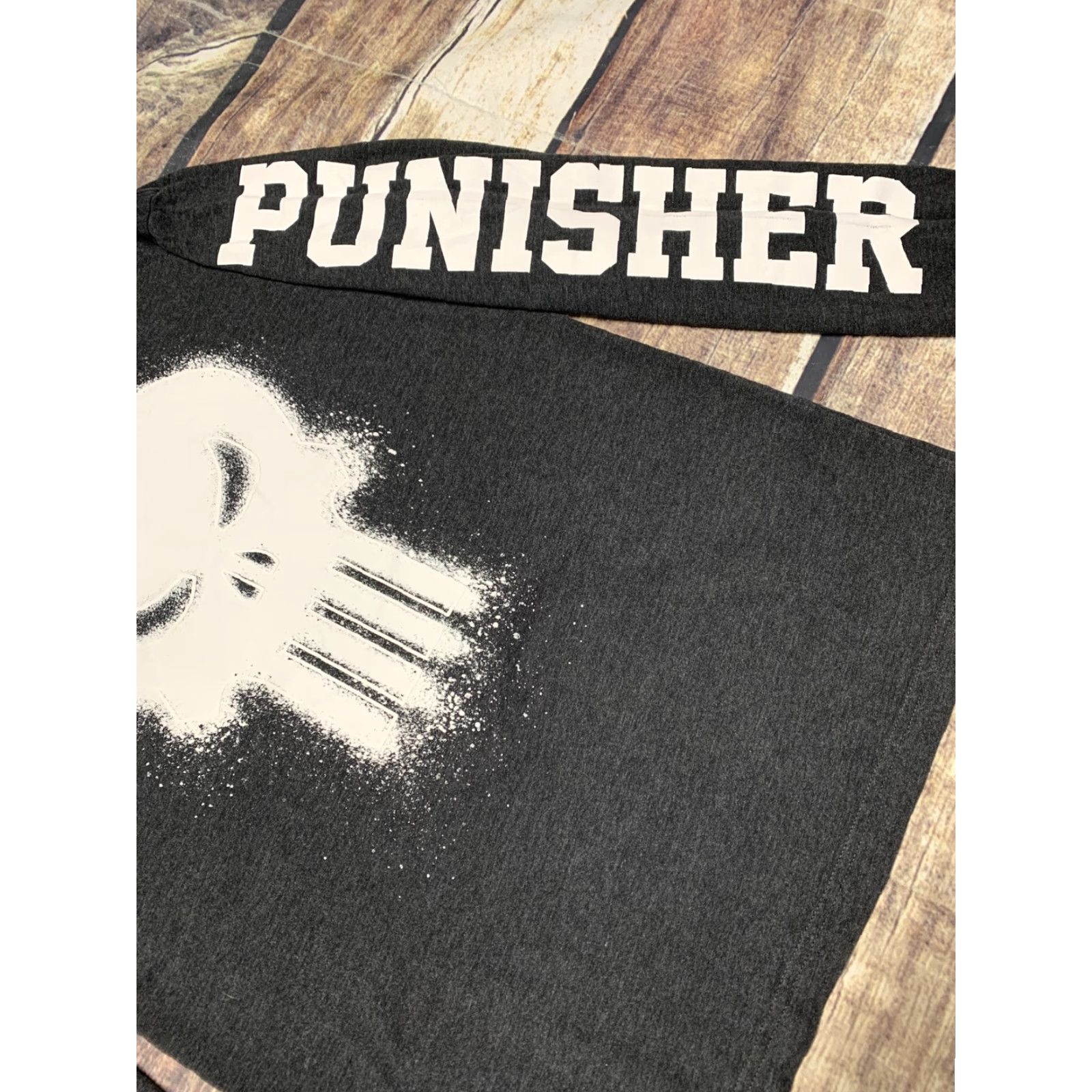 Vintage Marvel Punisher Men's Long Sleeve Tee M Dark Gray Crew Neck Image White Logo T-Shirt Size US M / EU 48-50 / 2 - 3 Thumbnail
