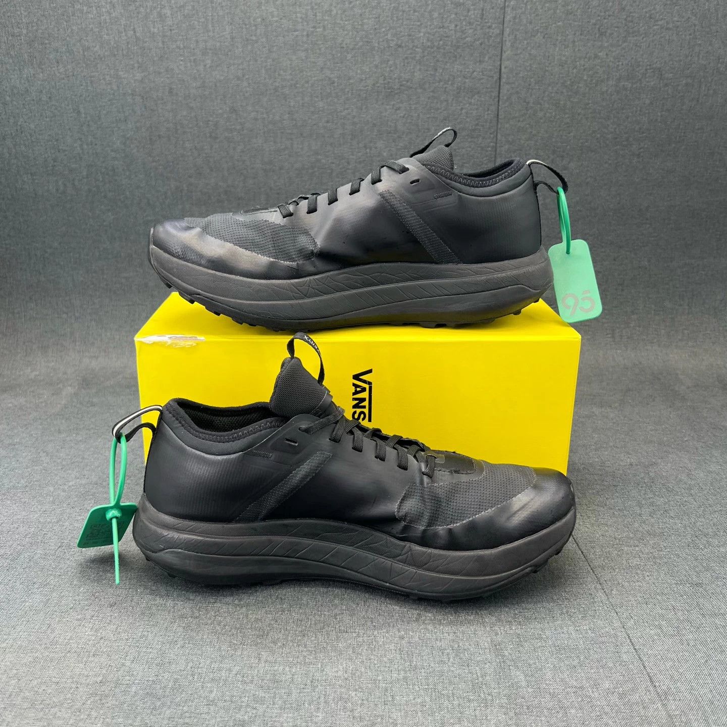 Other Arc'teryx Sylan Black 42.5 New w/ Box Size US 9 / EU 42 - 3 Thumbnail