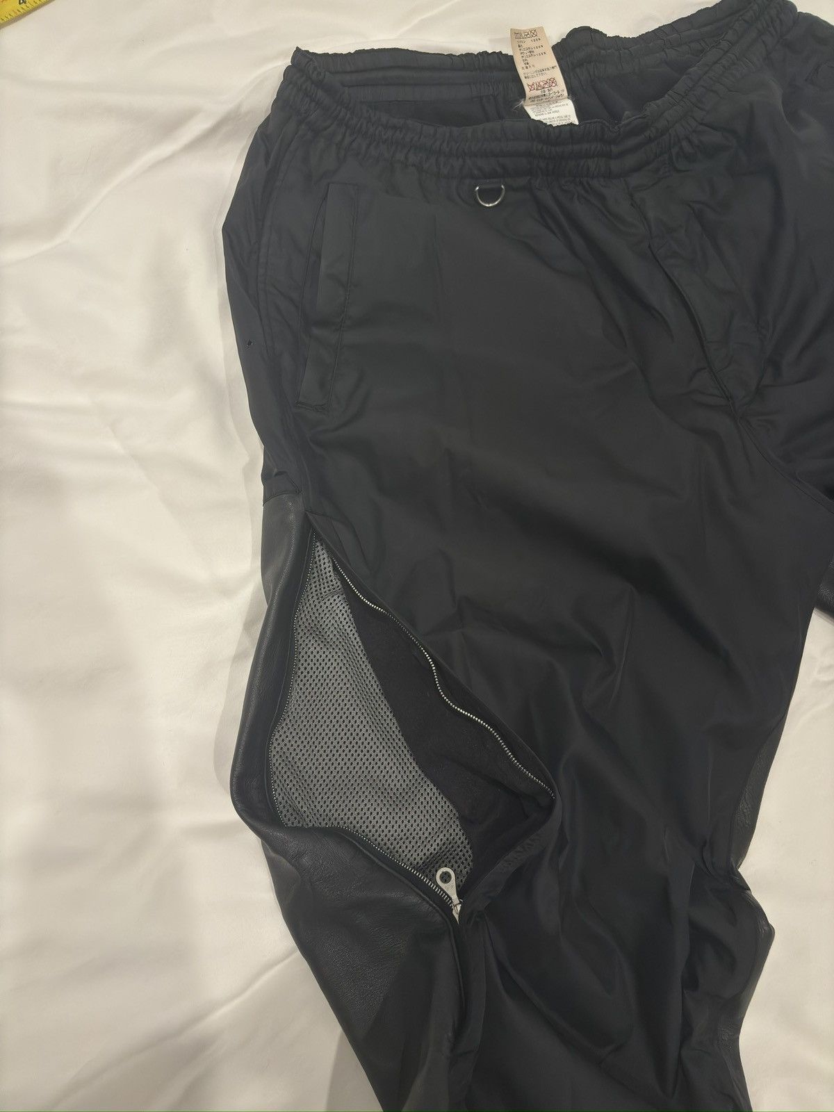 Mastermind Japan Mastermind Japan x Nemu Nylon Leather Panel Zip Pants Size US 32 / EU 48 - 7 Thumbnail