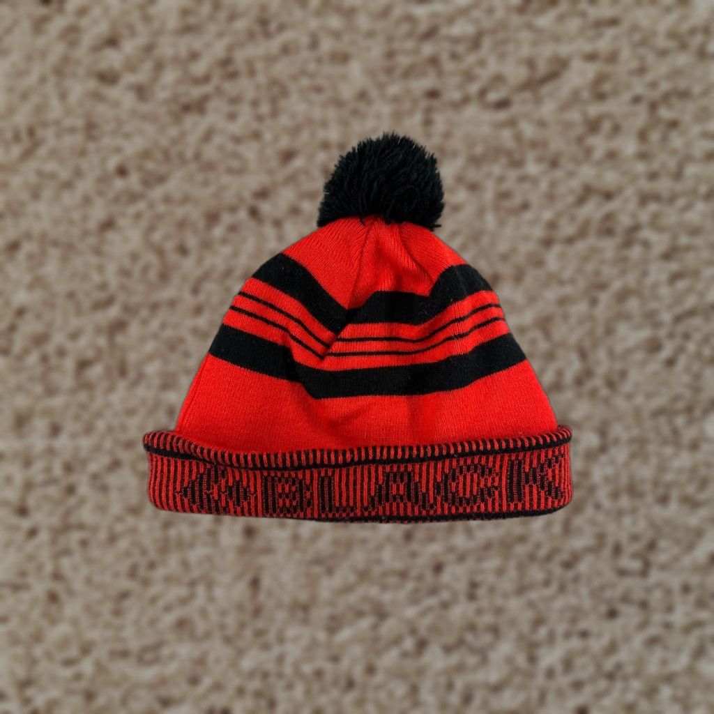 Black Diamond VINTAGE Black Diamond Beanie Hat Adult One Size Red Black Pom Knit 100% Acrylic Ski Size ONE SIZE - 1 Thumbnail
