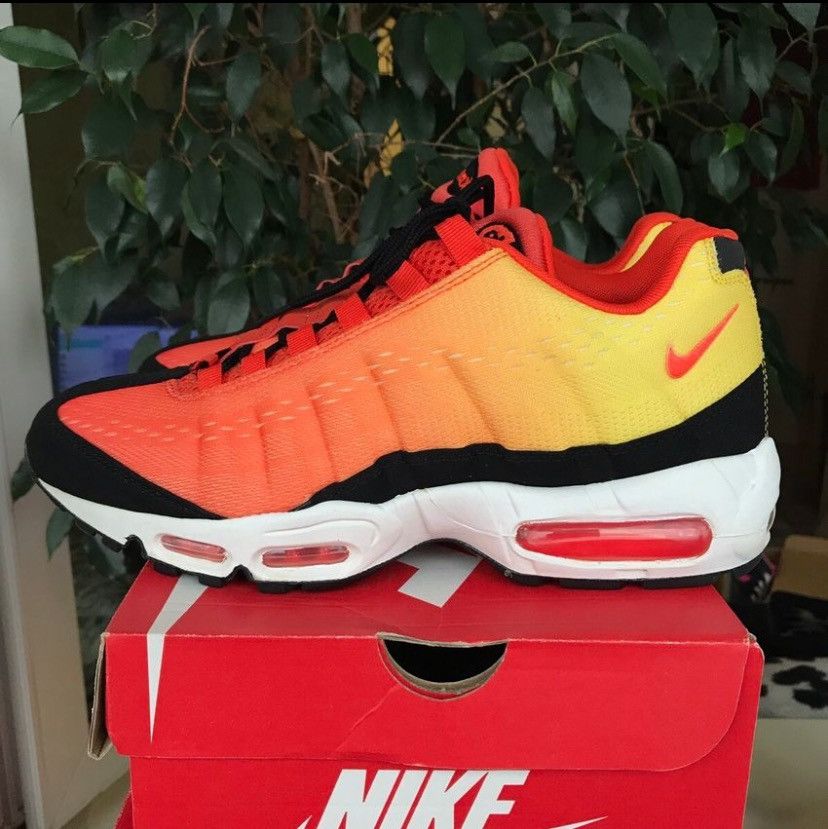 Nike Nike Air Max 95 EM 2012 TN 97 TL Shox ACG Supreme DN Jordan Size US 9.5 / EU 42-43 - 3 Thumbnail