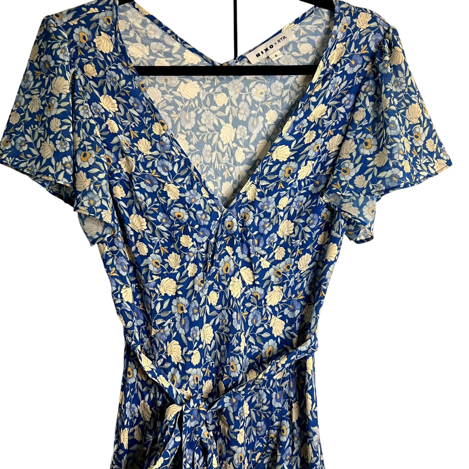 RIXO RIXO x RTR Evie Blue Floral Midi Faux Wrap Dress Size 6 Size M / US 6-8 / IT 42-44 - 4 Thumbnail