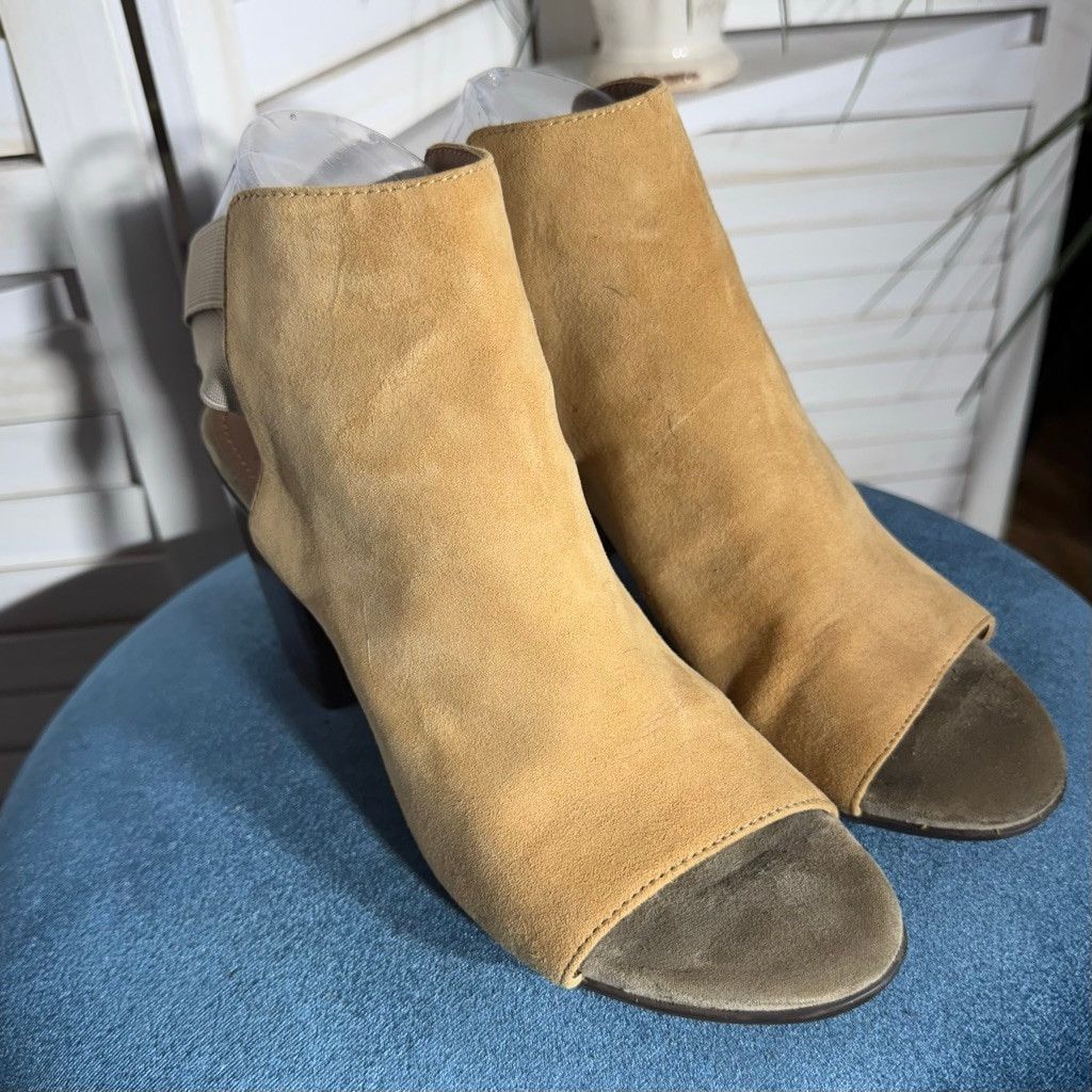 Kenneth Cole Kenneth Cole nude suede leather open toe bootie sz 9.5 Size US 9.5 / IT 39.5 - 4 Thumbnail