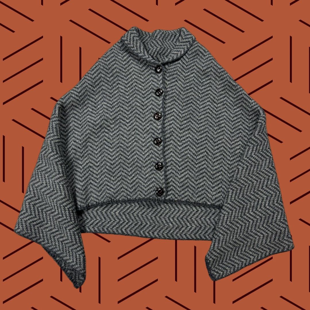 Vintage Carraig Donn Cape Women One Size Gray Tweed 100% Merino Wool Knotted Leather Buttons Shawl Collar Button Ireland Size ONE SIZE - 1 Thumbnail