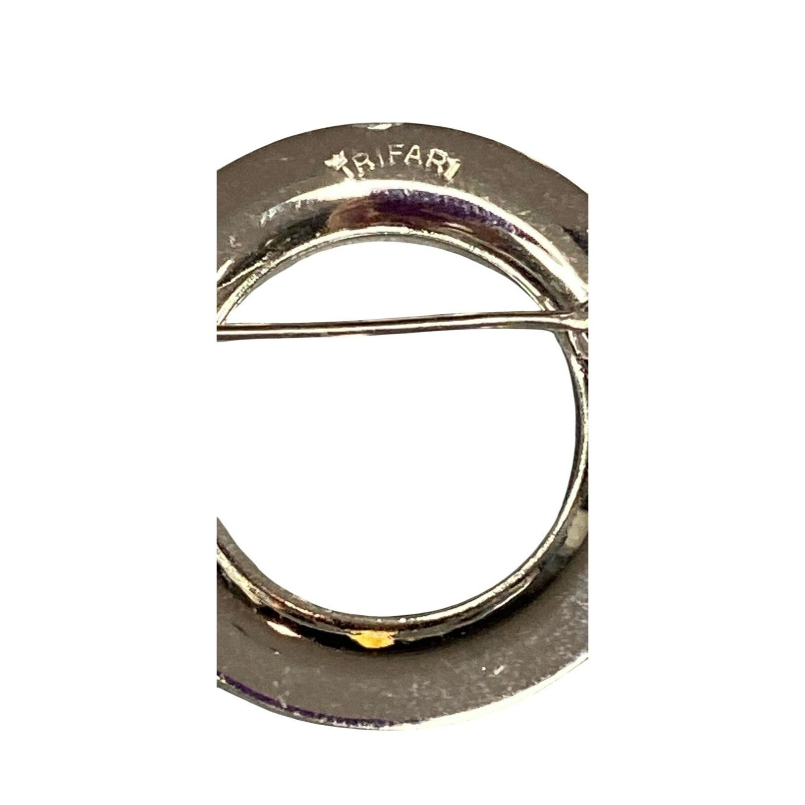 Other Vintage Crown Trifari Vintage Silver Circle Brooch Pin EUC Size ONE SIZE - 4 Thumbnail