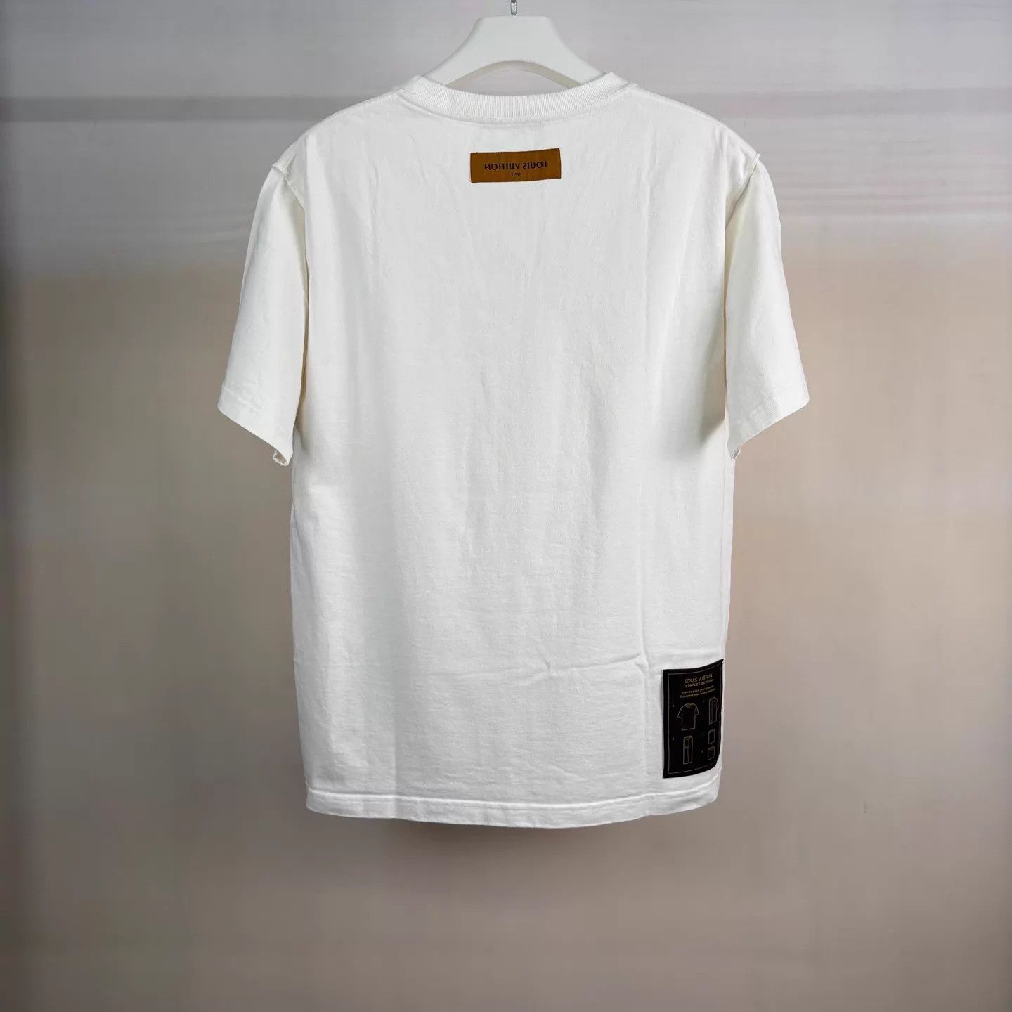 Louis Vuitton Louis Vuitton White Unisex SS Tee XXL Italian New Back Logo Size US XXL / EU 58 / 5 - 1 Thumbnail