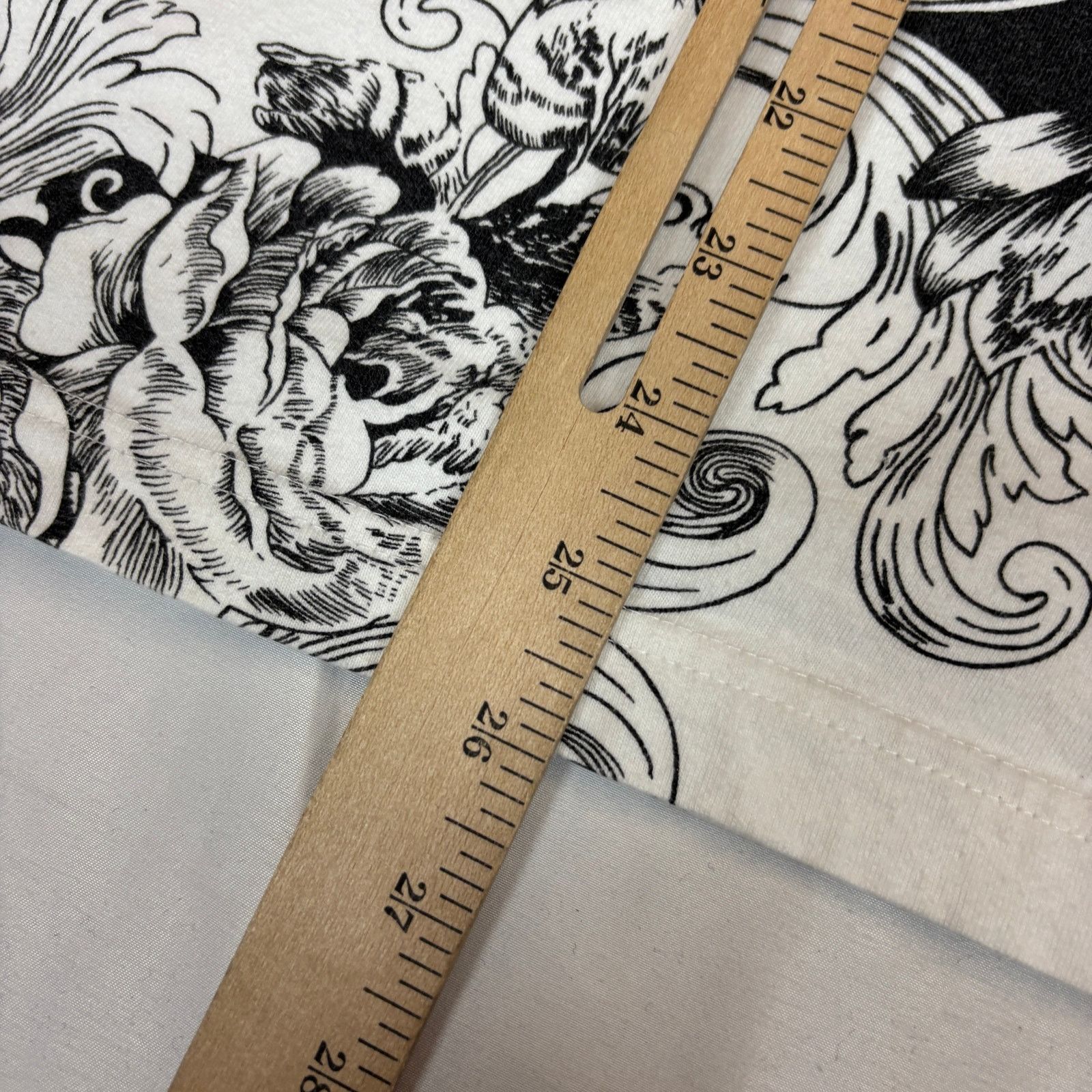 Vintage Vintage Get! Baroque Floral AOP Pocket Tee Shirt Men's 22x26 Size US M / EU 48-50 / 2 - 7 Thumbnail